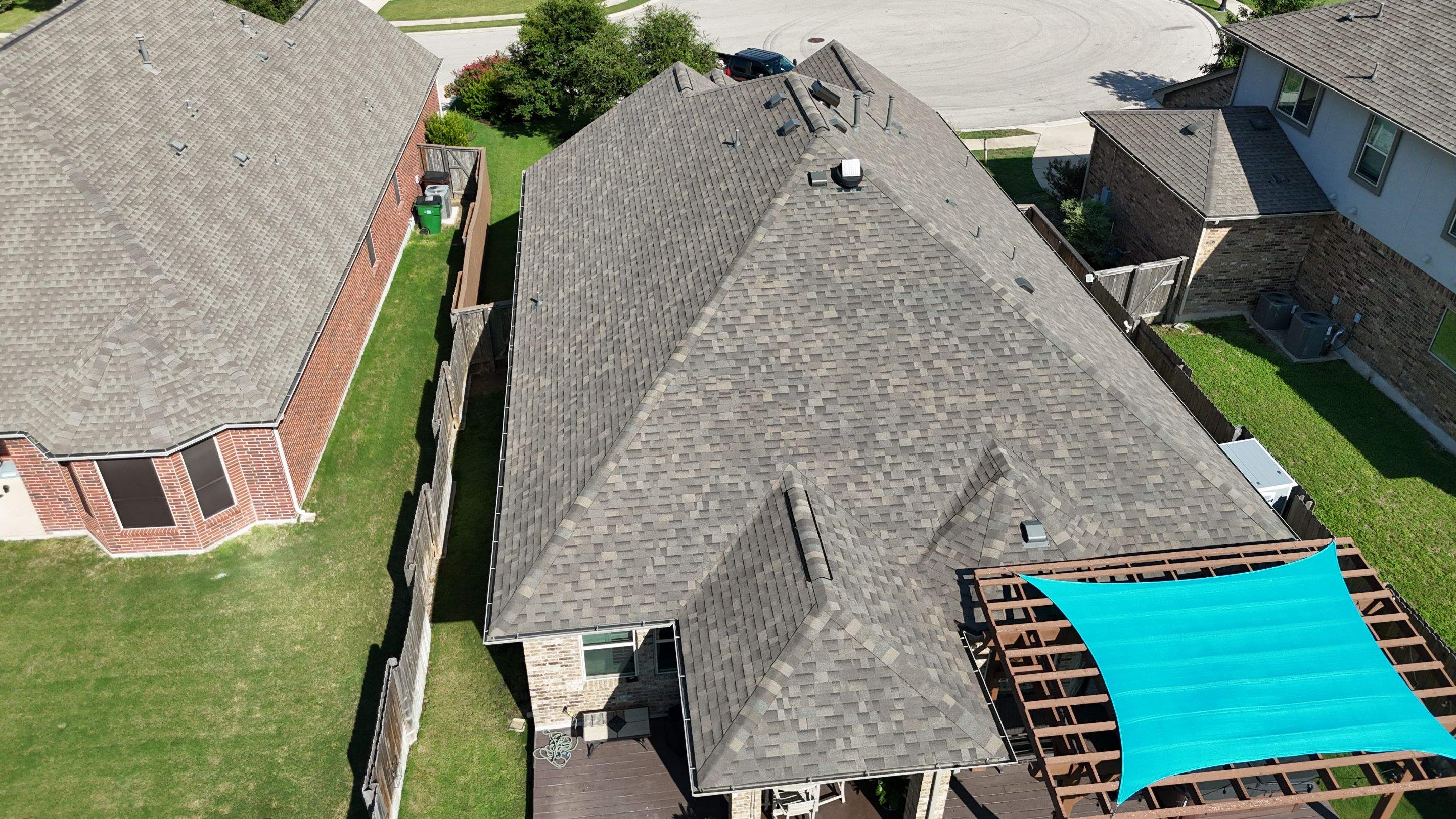 Weathered Wood - Malarkey Vista by RoofsOnly.com