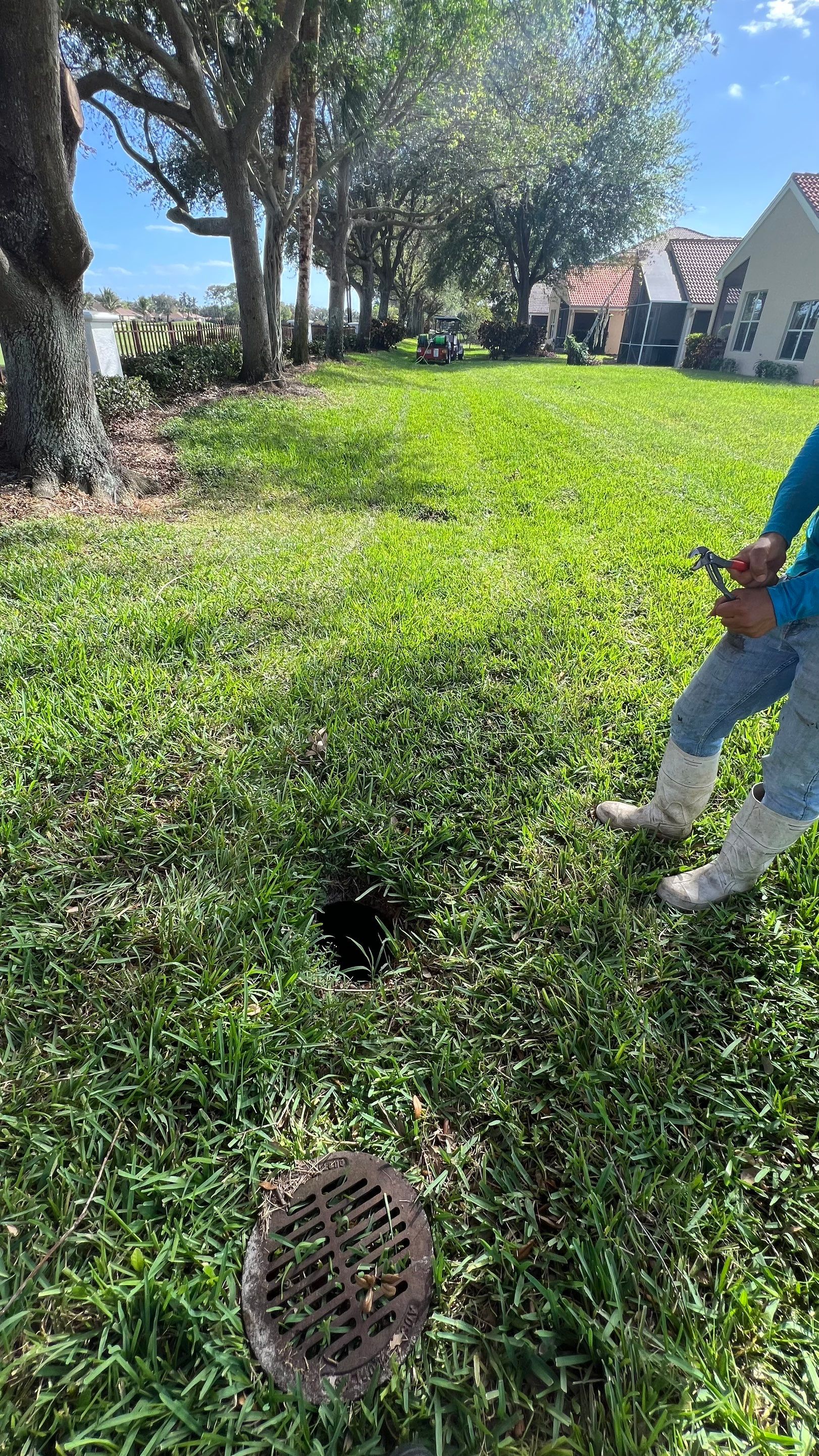 Community Stormwater System Catch Basin Cleaning by APS Power & Water