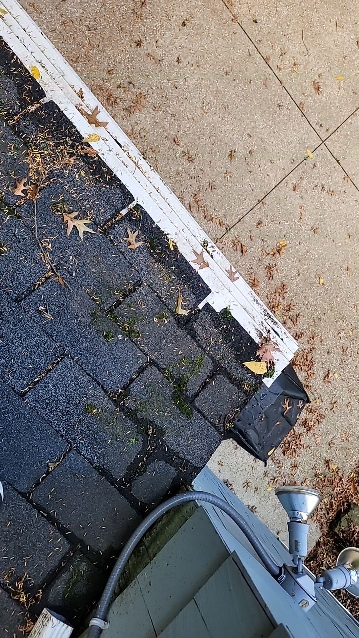 ATLAS PINNACLE COLOR: SCOTCHGARD BLACK SHADOW DRIP EDGE: WHITE by Eagle Eye Roofing