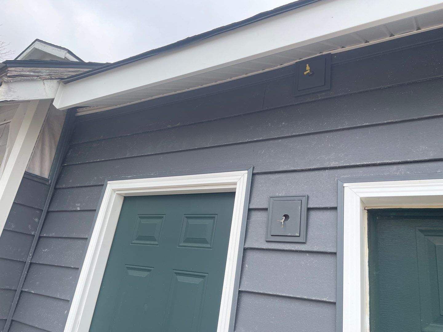 Siding Installation using Craneboard D7 by EEC Windows, Siding & Roofing