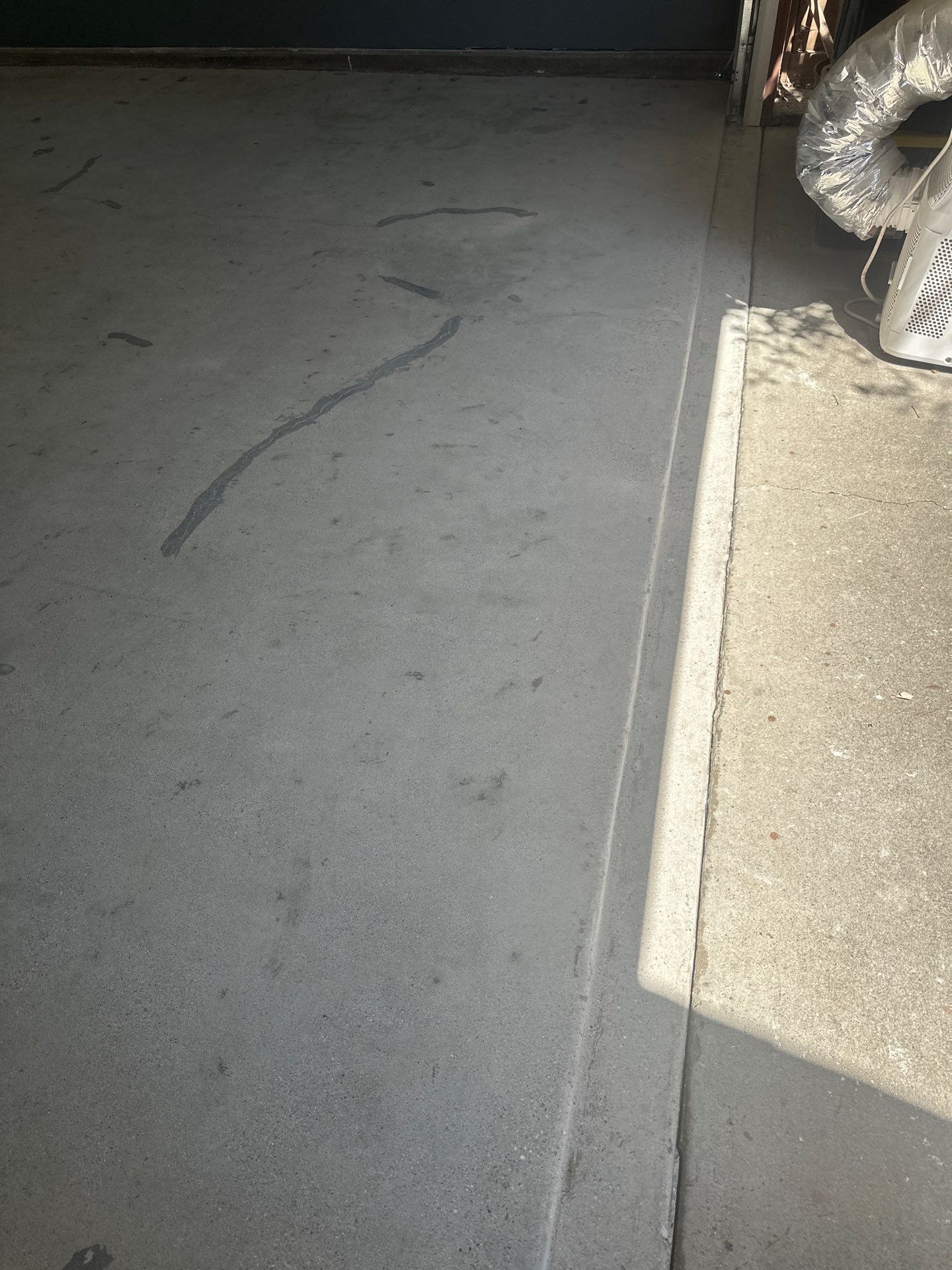 Simiron Polyurea Garage Floor Coating with Stargazer Chips by MGP Coatings