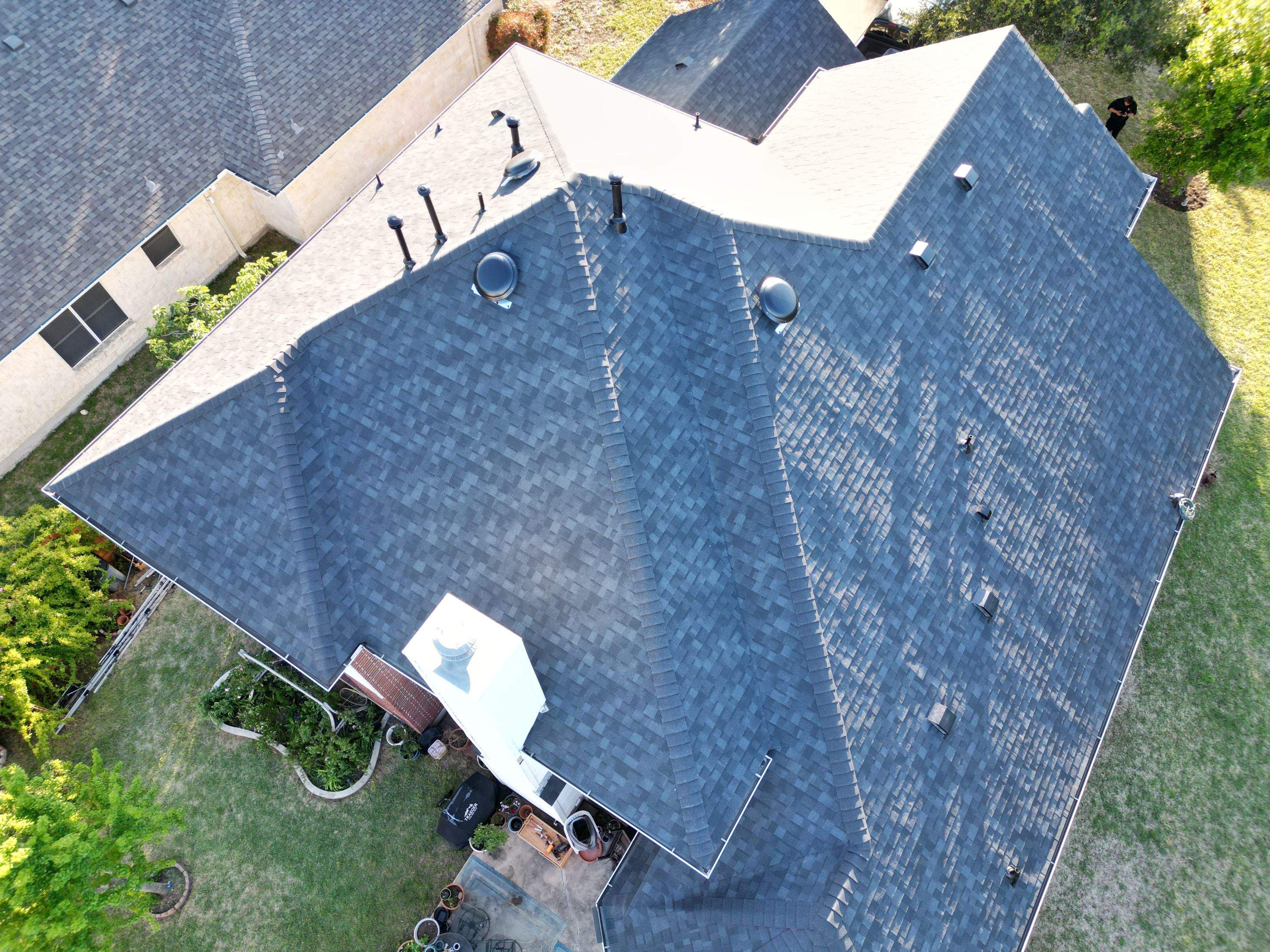 Onyx Black - Owens Corning TruDefinition Duration by RoofsOnly.com