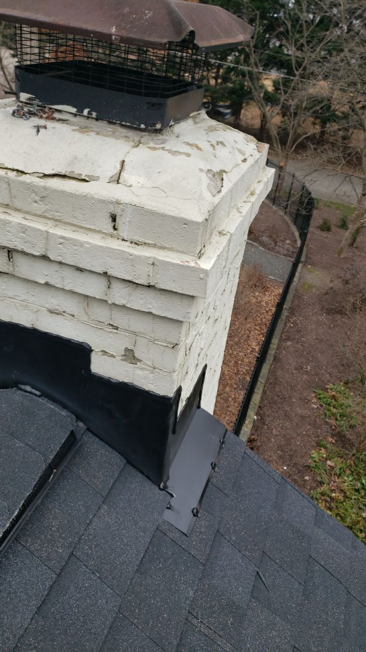 McLean: Certainteed Landmark Pro Designer Shingles in Max Def Charcoal Black by RM Banning, Inc.