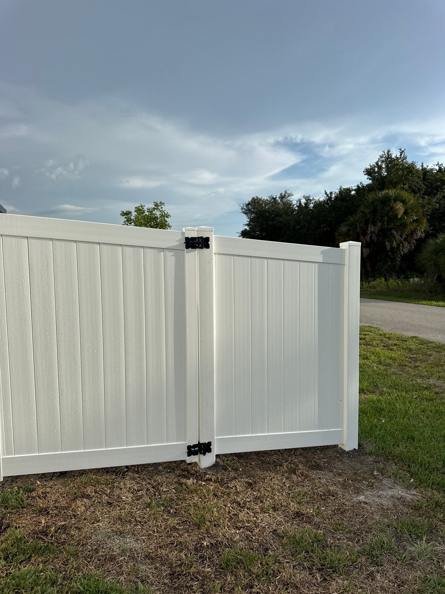 Residential Vinyl Privacy Fence Installation in Port Charlotte by True Fence LLC