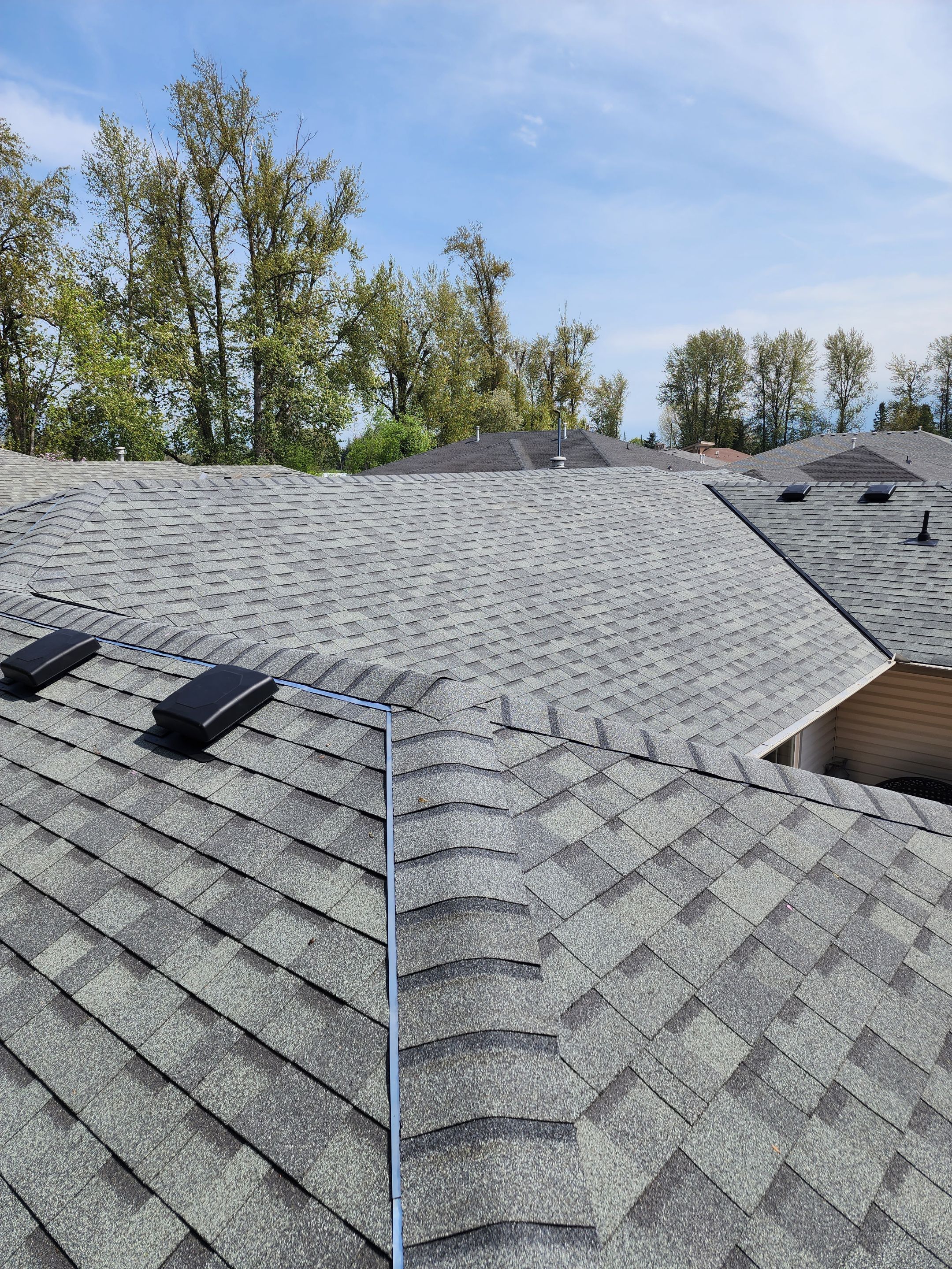 Residential ReRoofing Installation using OC Estate Gray Shingles by Top Notch Roofing Inc