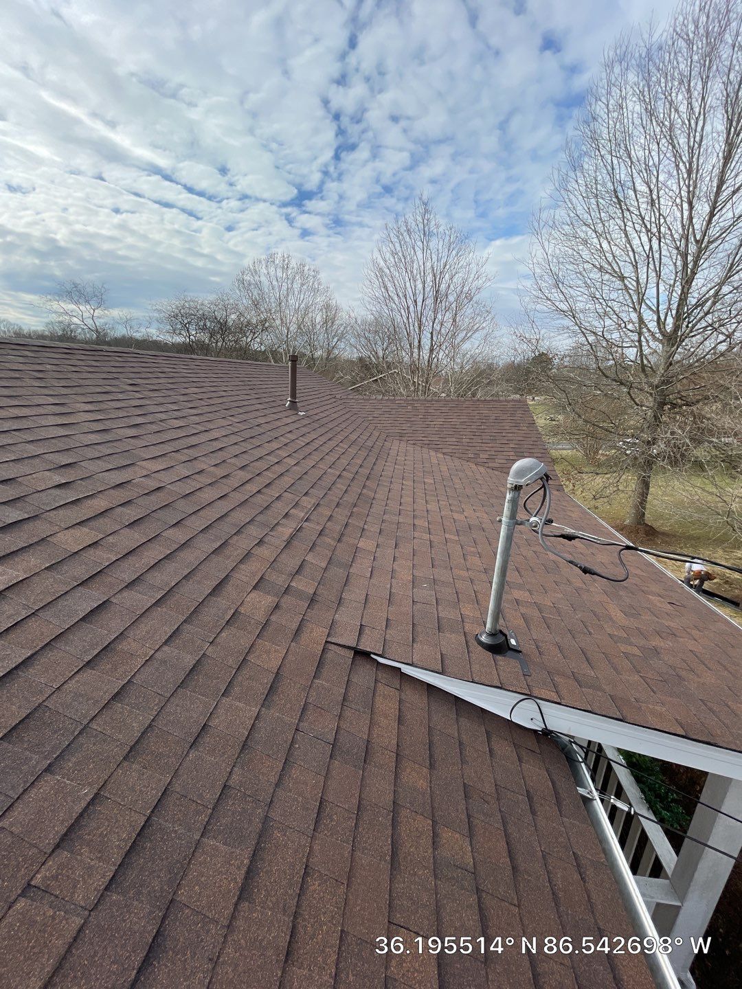 Residential Roofing Installation using Owens Corning Oakridge Roofing System by Undersun Roofing 