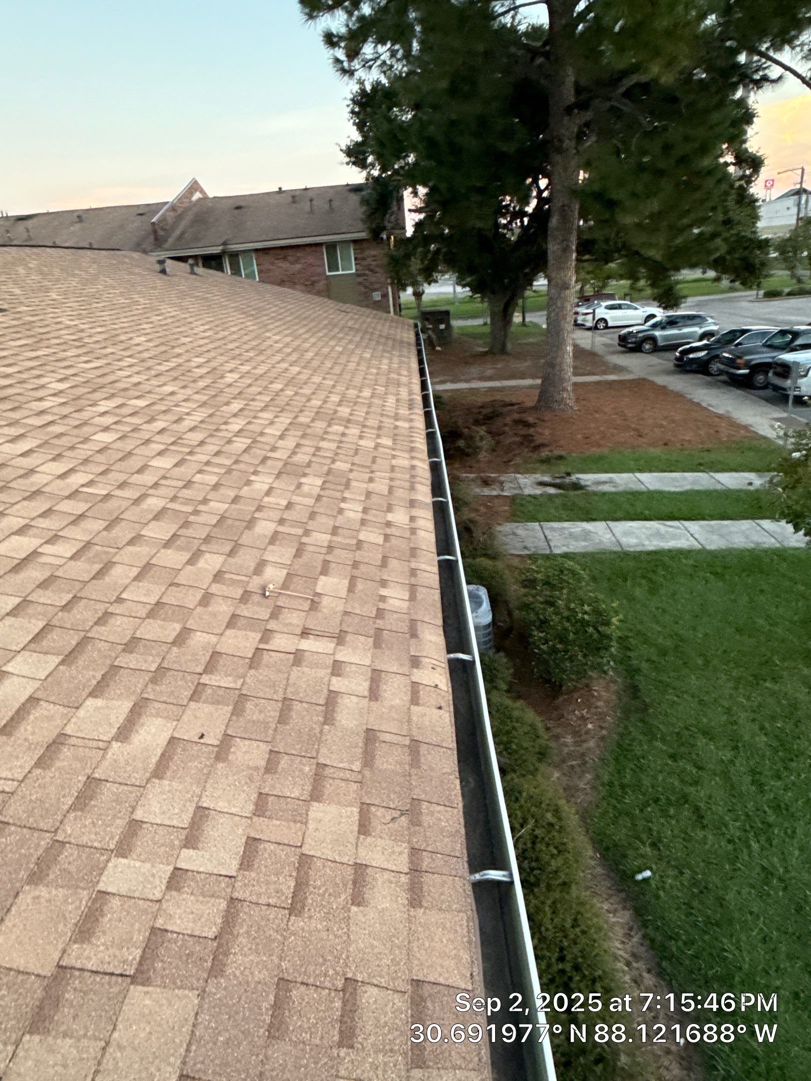 HOA gutter cleaning after photo.