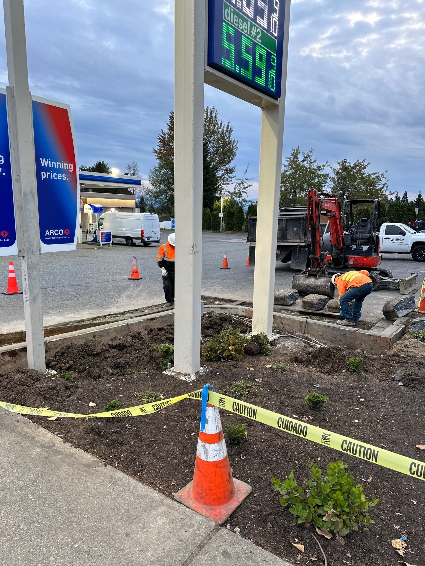 Project CSI, am-pm gas station.  by Jireh Asphalt & Concrete Inc 