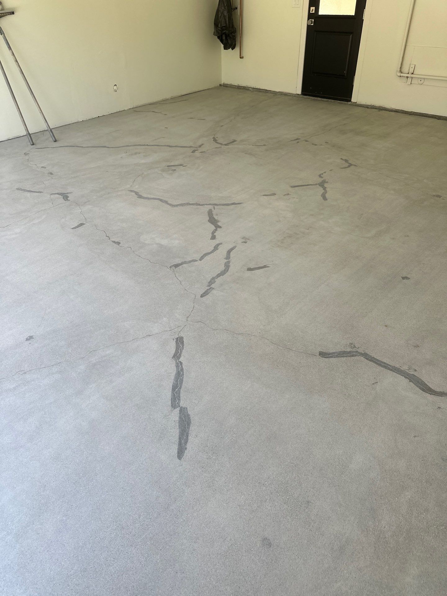 San Luis Obispo Garage Floor Coating Using Simiron Polyurea System by MGP Coatings
