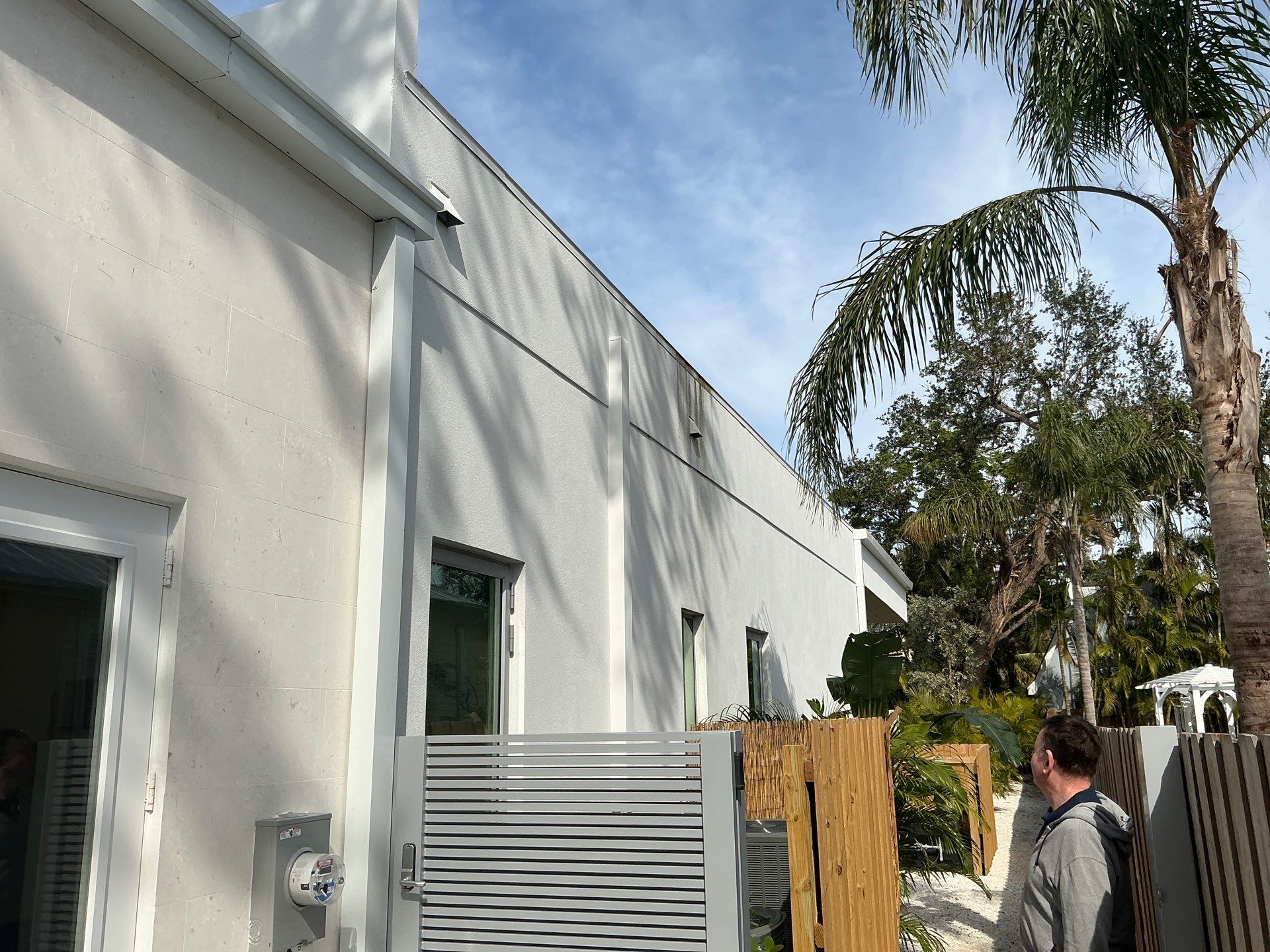 7 inch seamless gutters using smooth box gutters in Sarasota FL by Gutter Professors