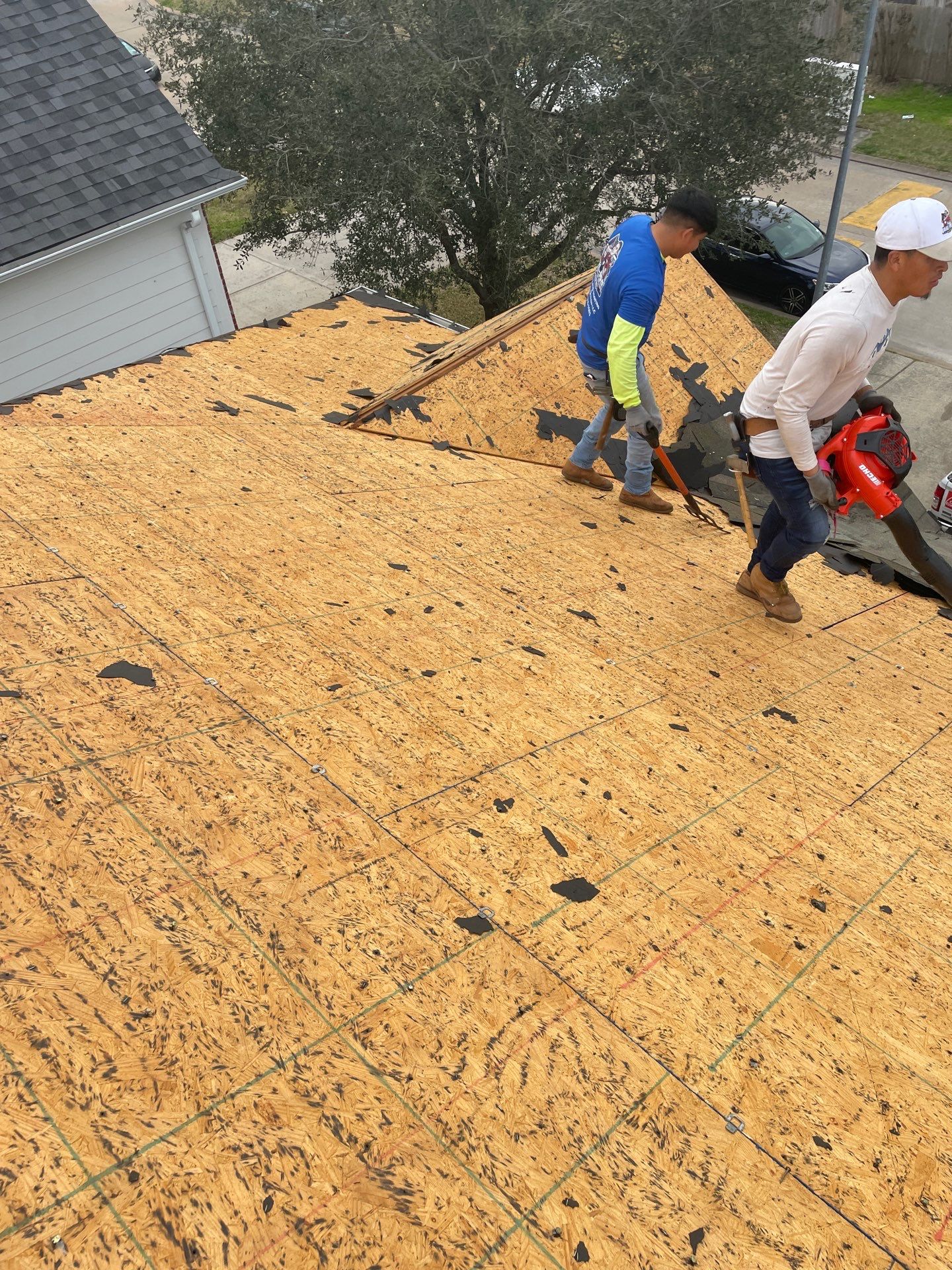 Residential Roofing Installation using Owen's Corning Duration (Lifetime) Shingles by Roof Repair Company