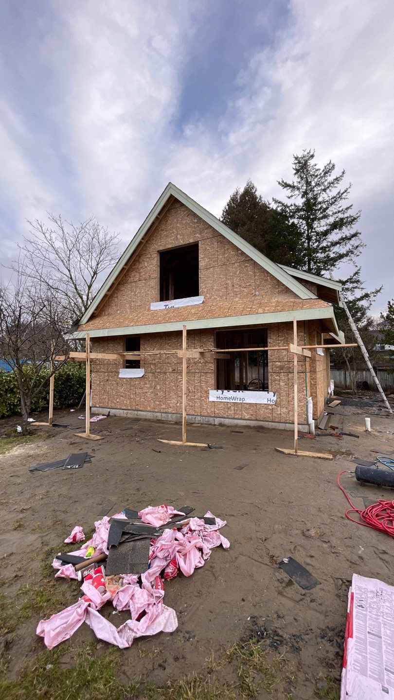 Residential Roofing Installation using OC Oakridge shingles by Top Notch Roofing Inc