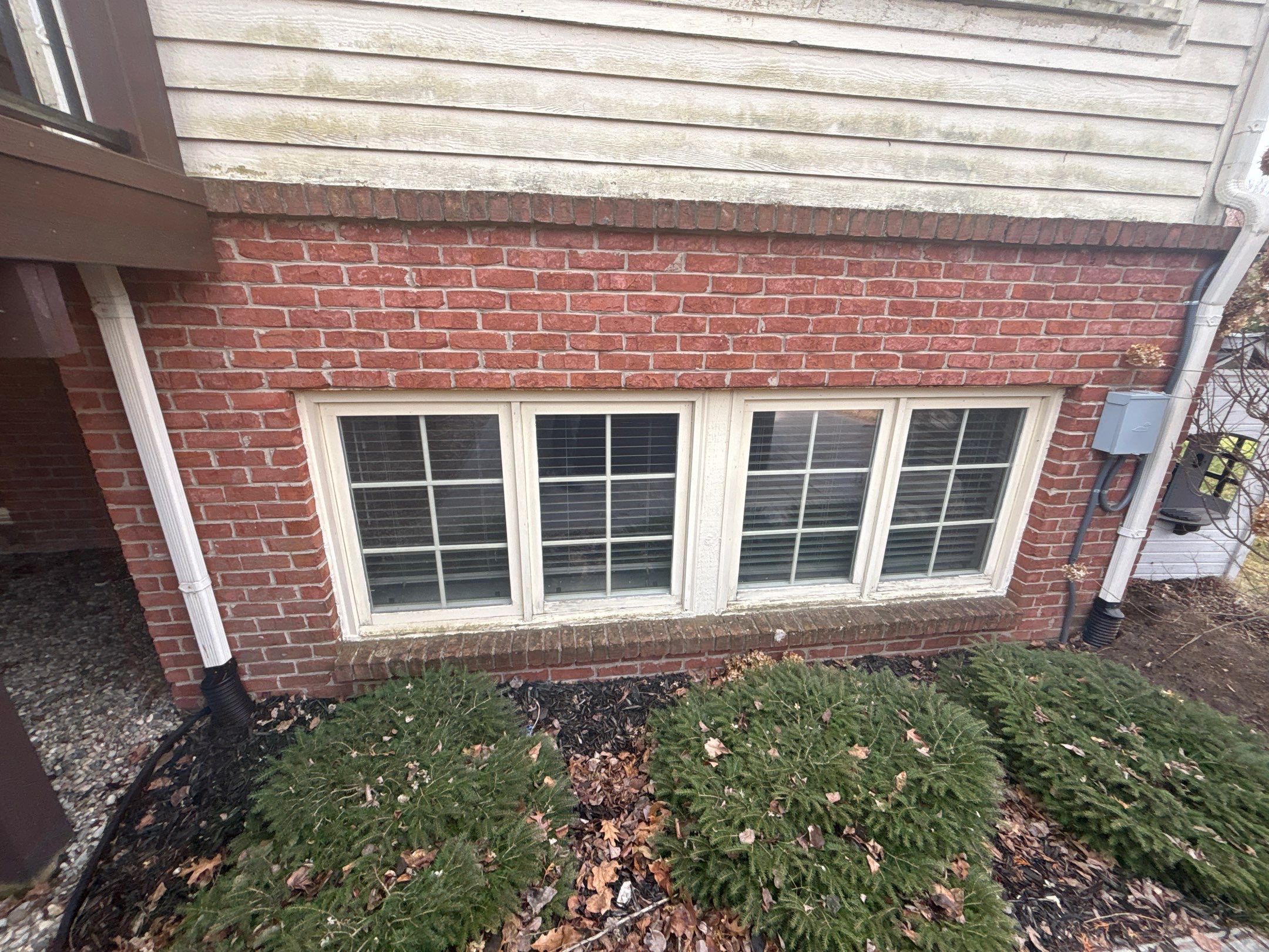 Siding Replacement using Alside S7 Cedar Mill Grain Pebble by 180 Contractors