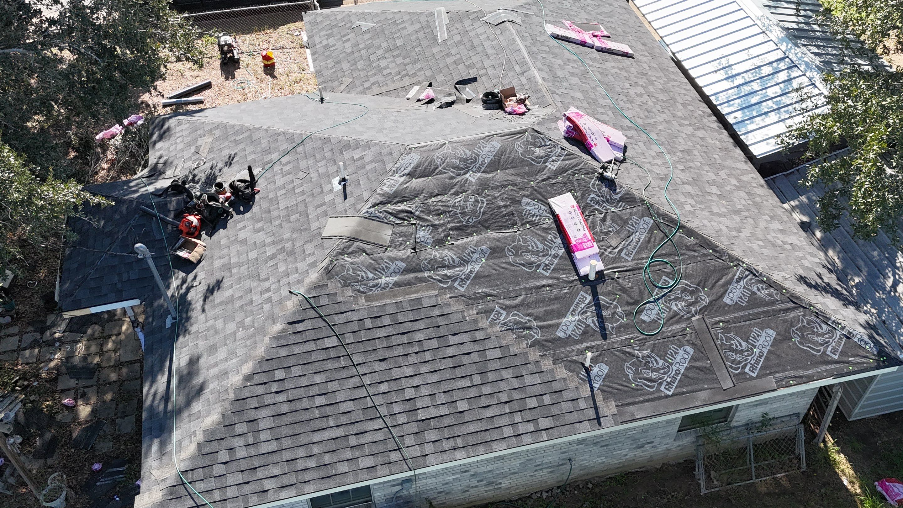 Oakridge Onyx Black in Elsa, Tx by PMG Home LLC