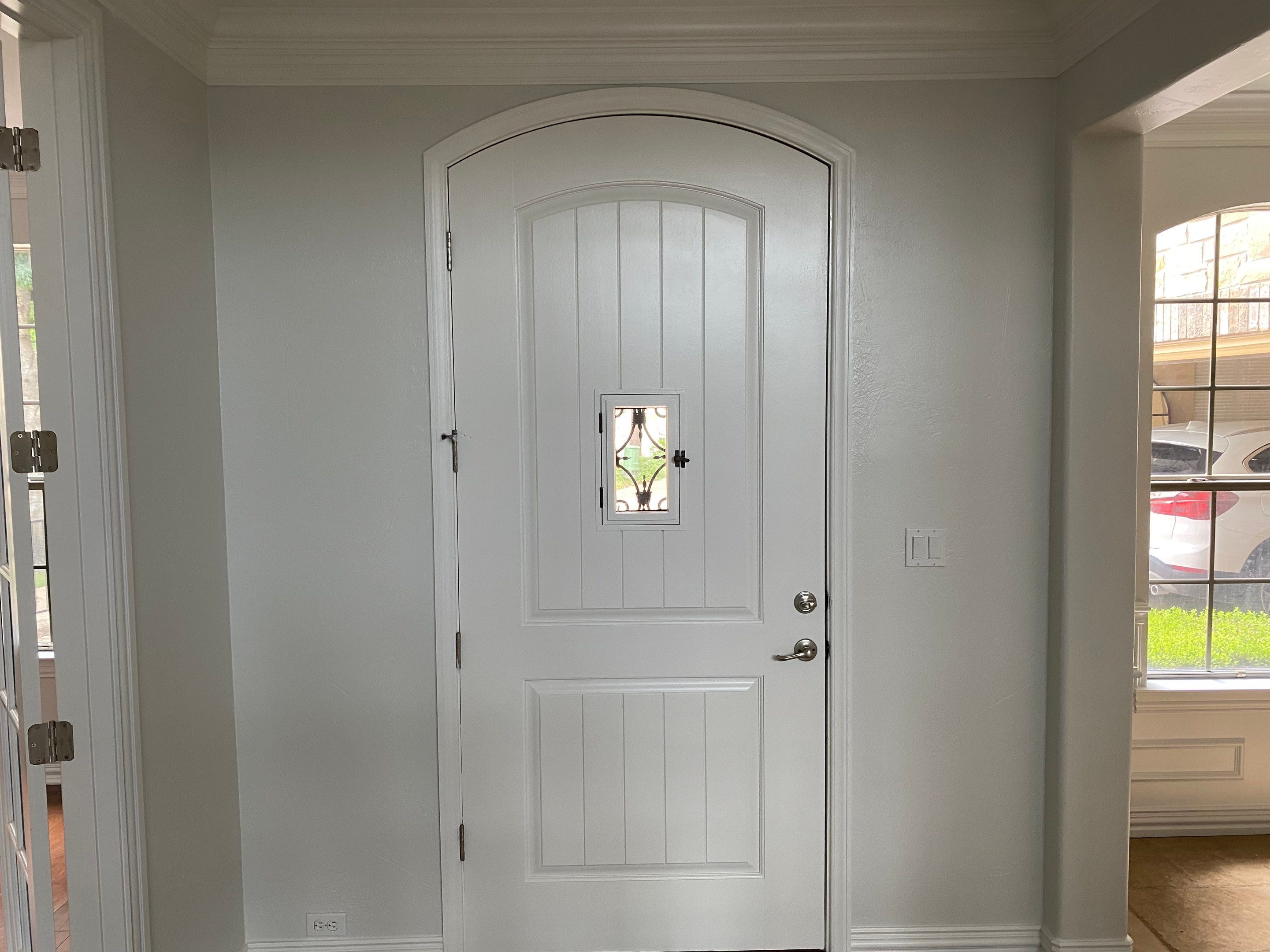 Interior repaint in University of Texas Golf Club by AJ’s Painting
