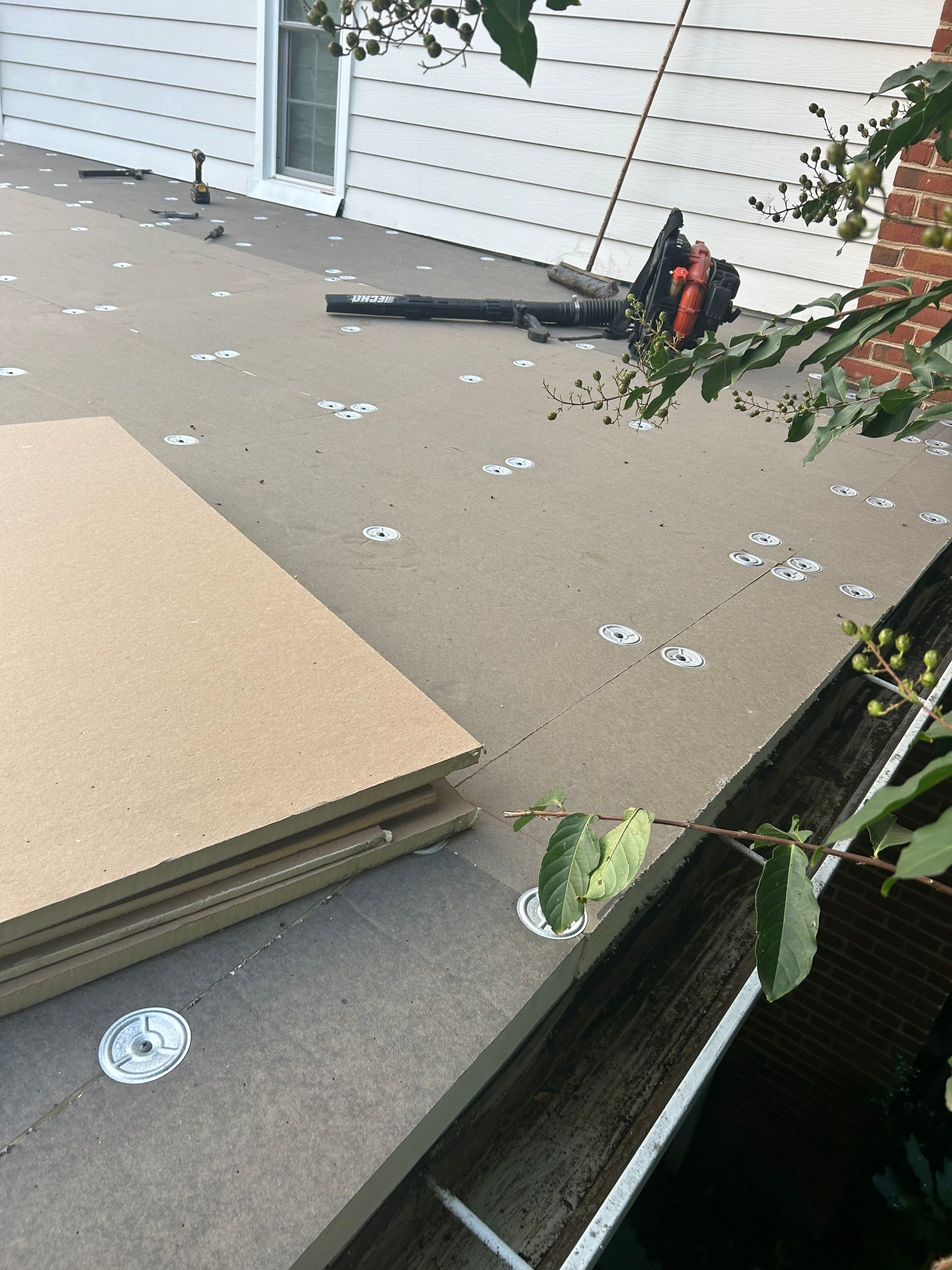 McLean - Residential Flat Roof Replacement with Carlisle Syntec EPDM by RM Banning, Inc.