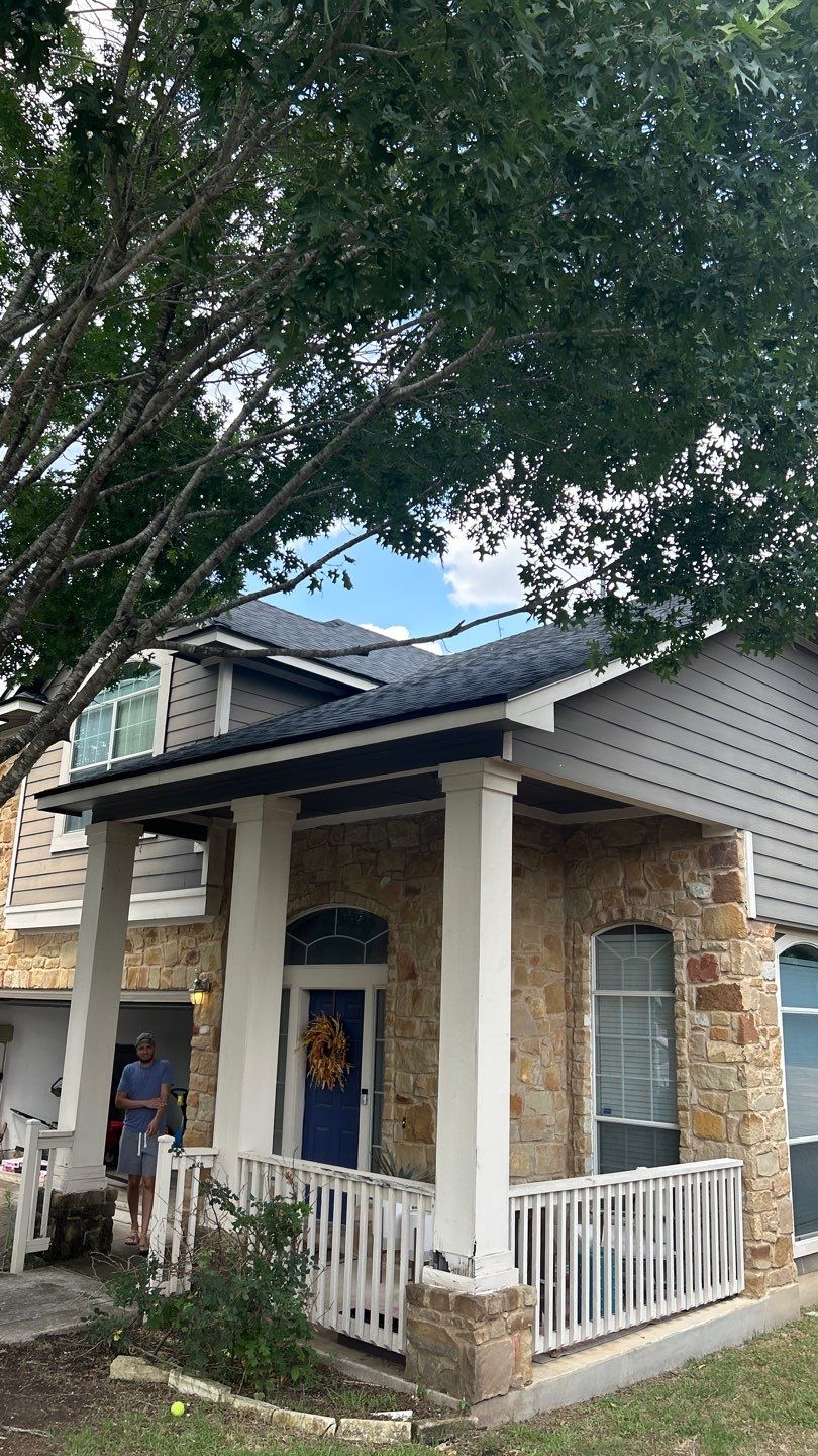 Onyx Black - Owens Corning TruDefinition Duration by RoofsOnly.com