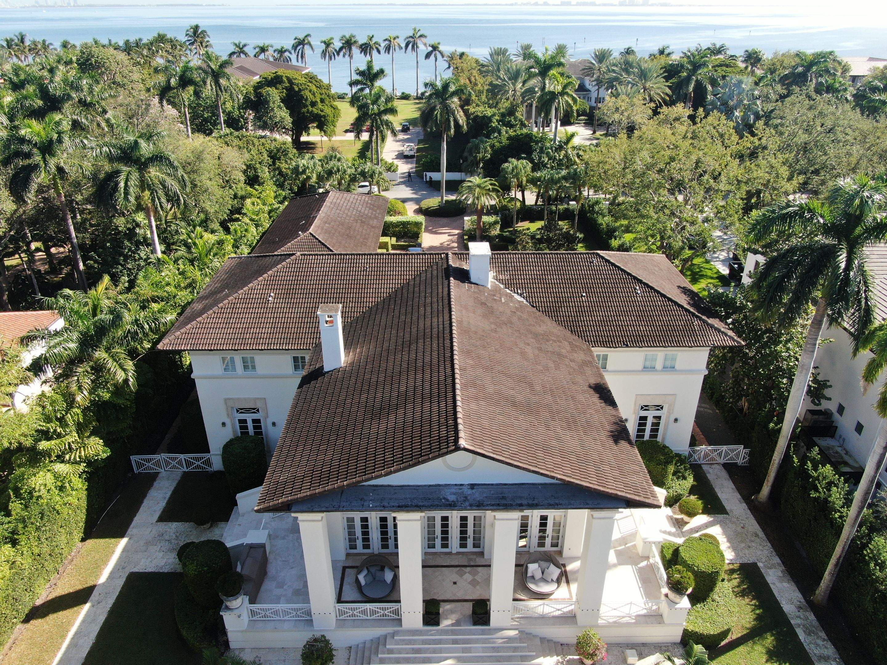 Ludowici - LudoSlate - Vermont Gray Black by Istueta Roofing