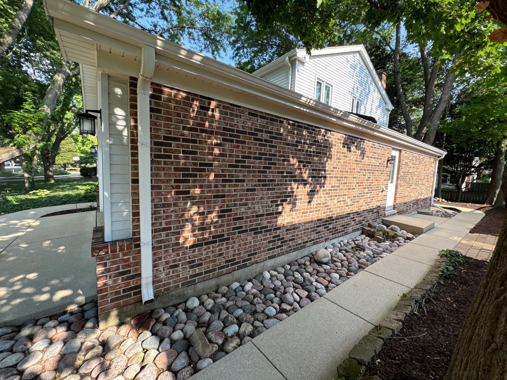 Palatine house wash and concrete power washing by Northern Power Washing LLC.
