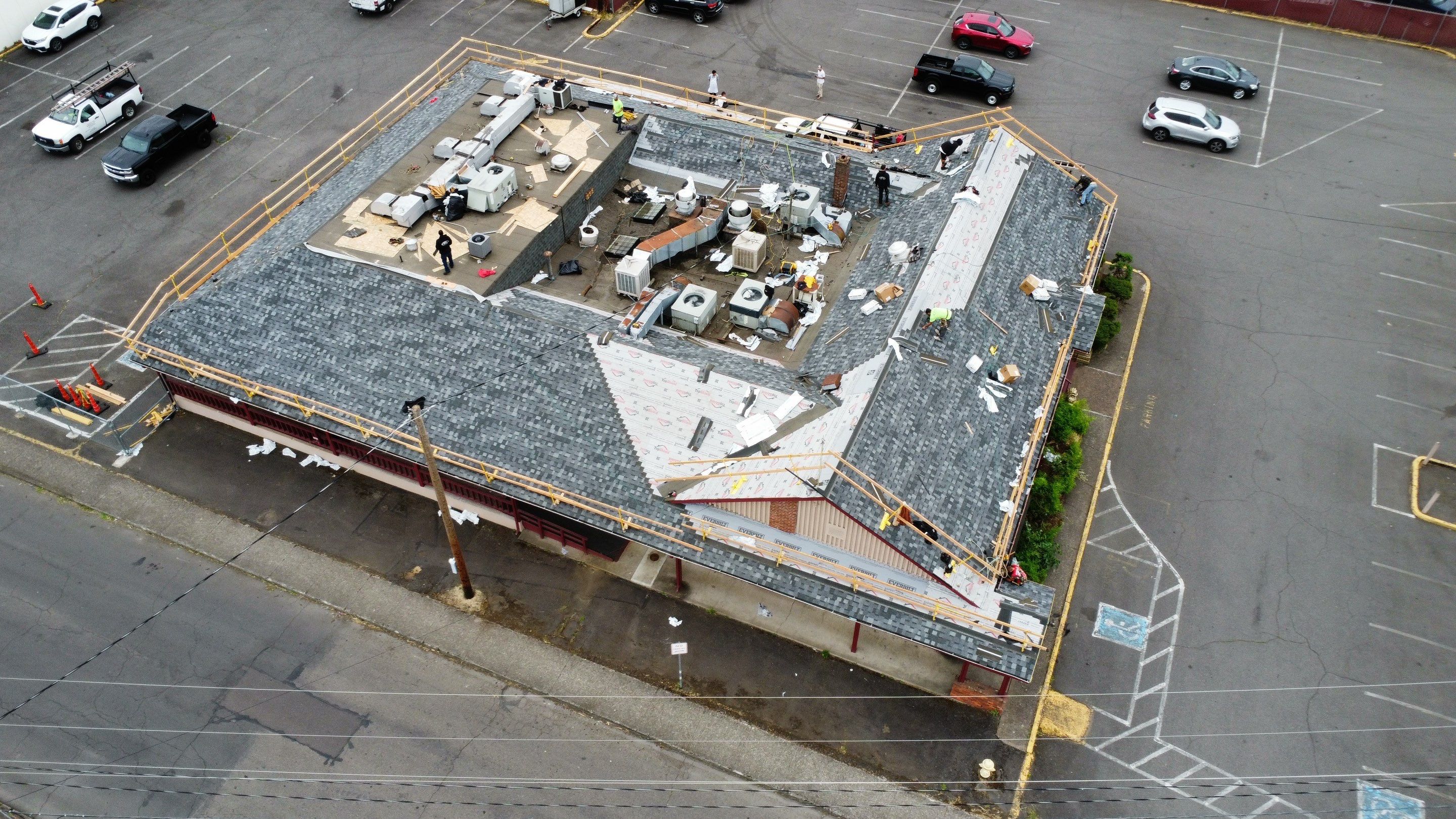 Summit Grey Lum Yun Salem Oregon Commercial Roof by Orezona Building & Roofing Company, Inc.