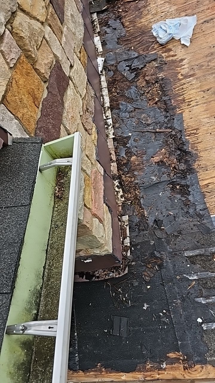 ATLAS PINNACLE HP W/SCOTCHGARD COLOR: WEATHERED WOOD by Eagle Eye Roofing