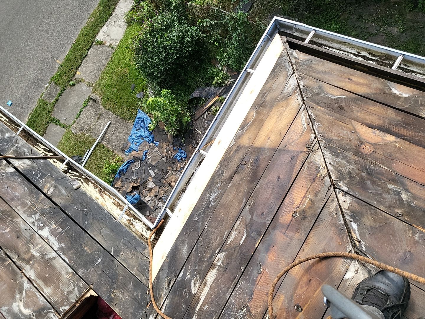 ATLAS PINNACLE COLOR: MORNING HARVEST DRIP EDGE: MUSKET BROWN by Eagle Eye Roofing