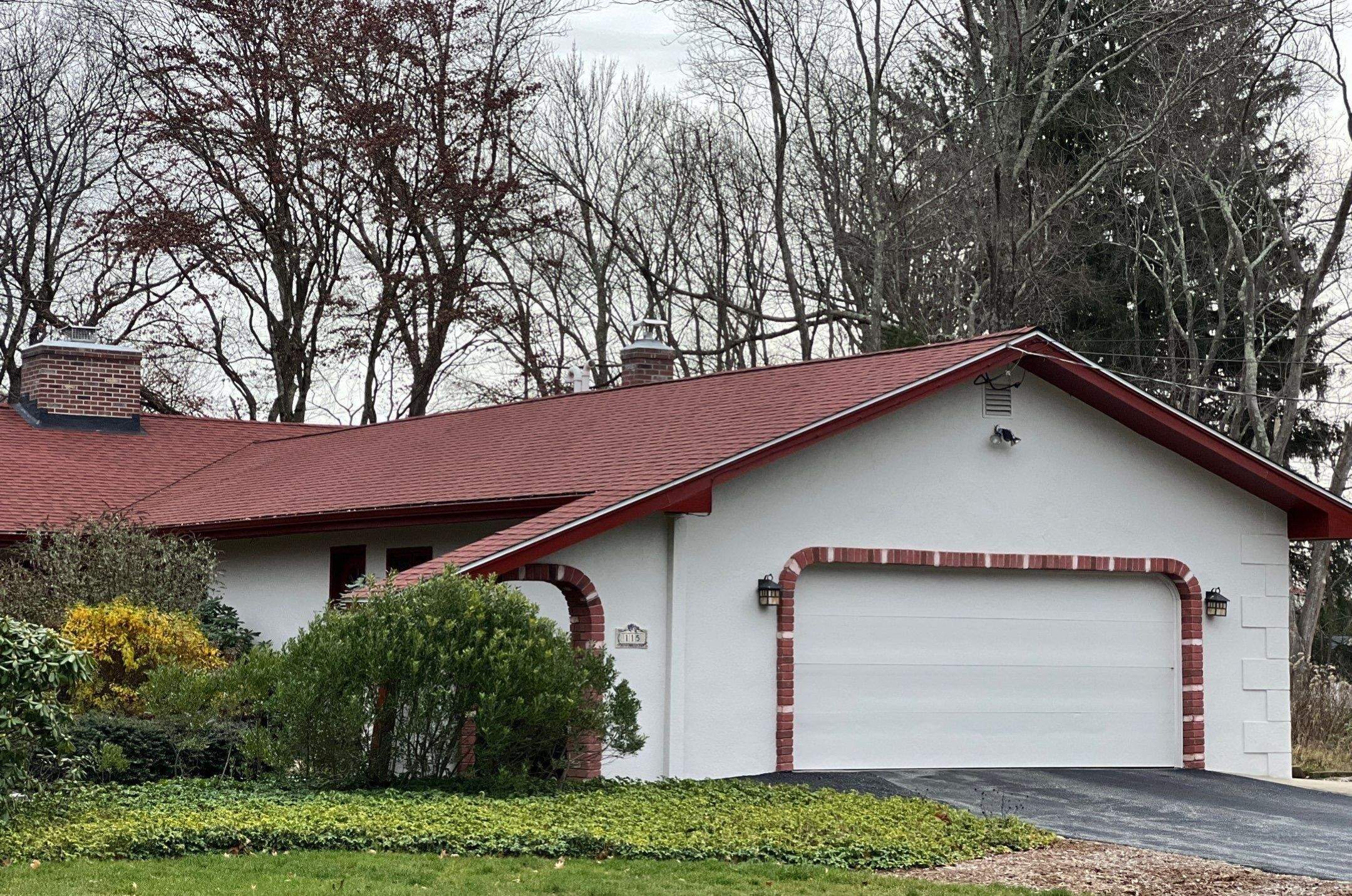 Red Oak Roofs by Pinnacle Roofing & Skylights