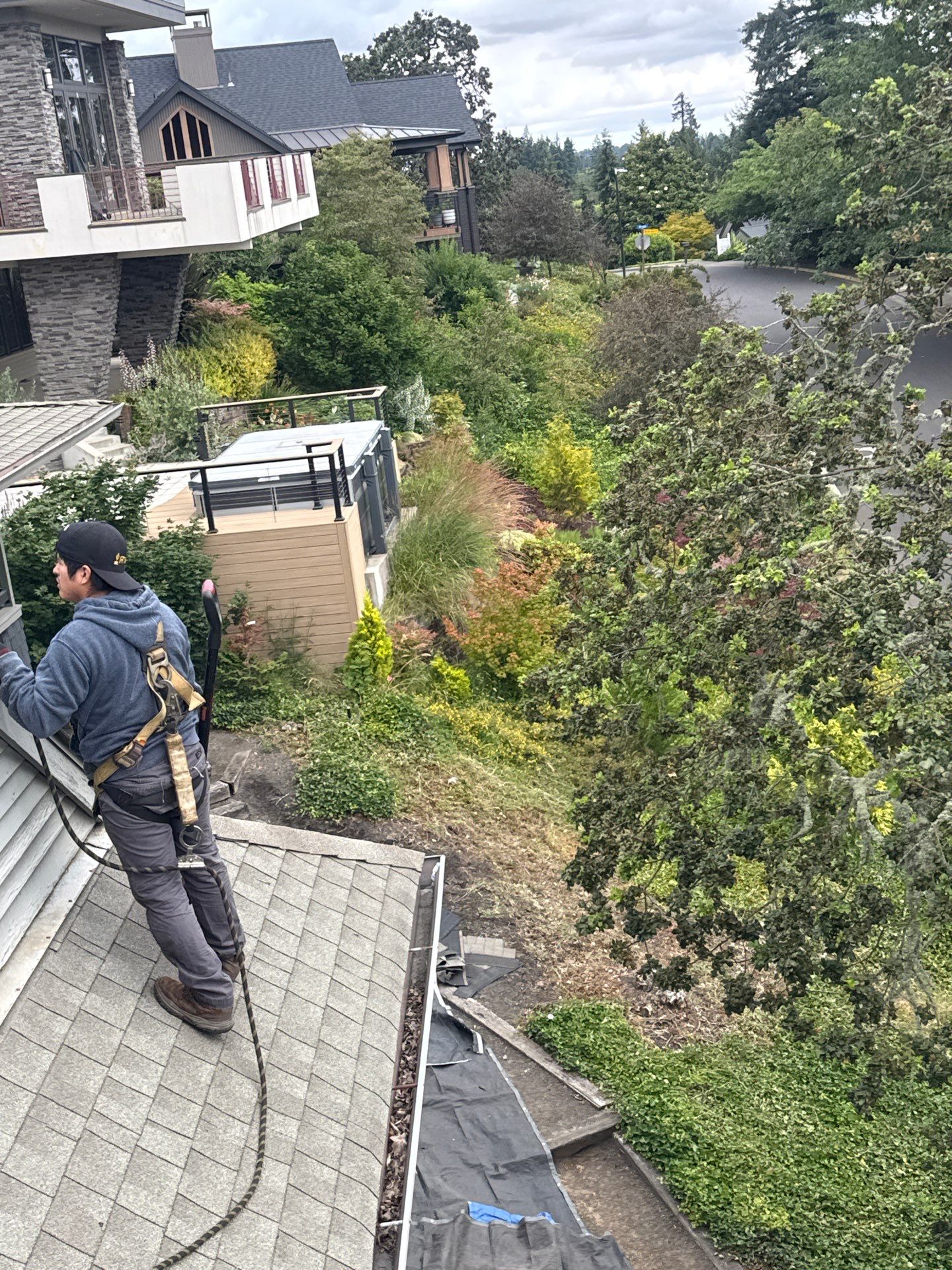 Complete Architectural Shingle Reroof and OSB Decking Repair in Eugene by BEST Roofing & Waterproofing