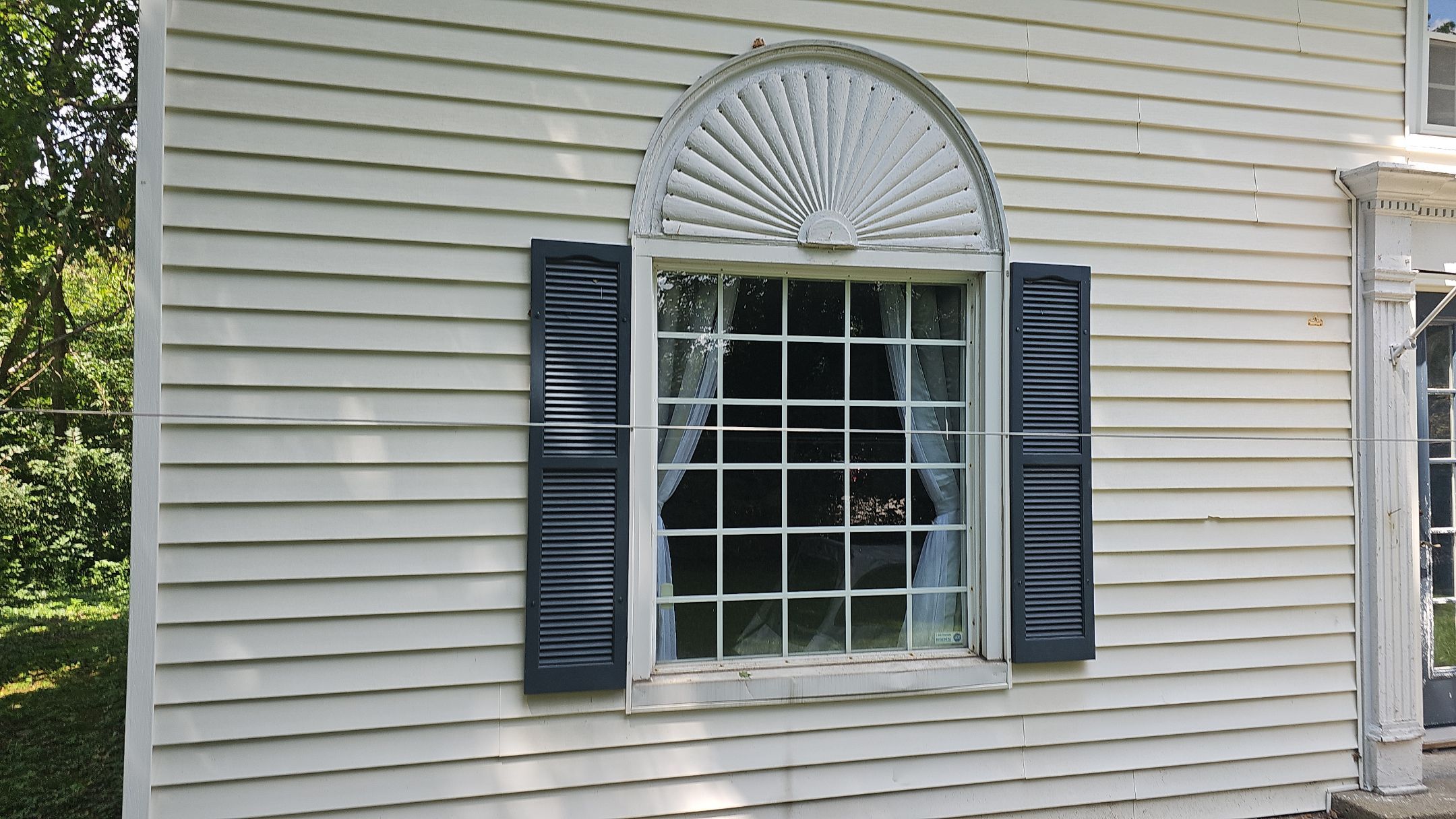 Norandex Cedar Knolls, Color: Jamestown Blue by Eagle Eye Roofing