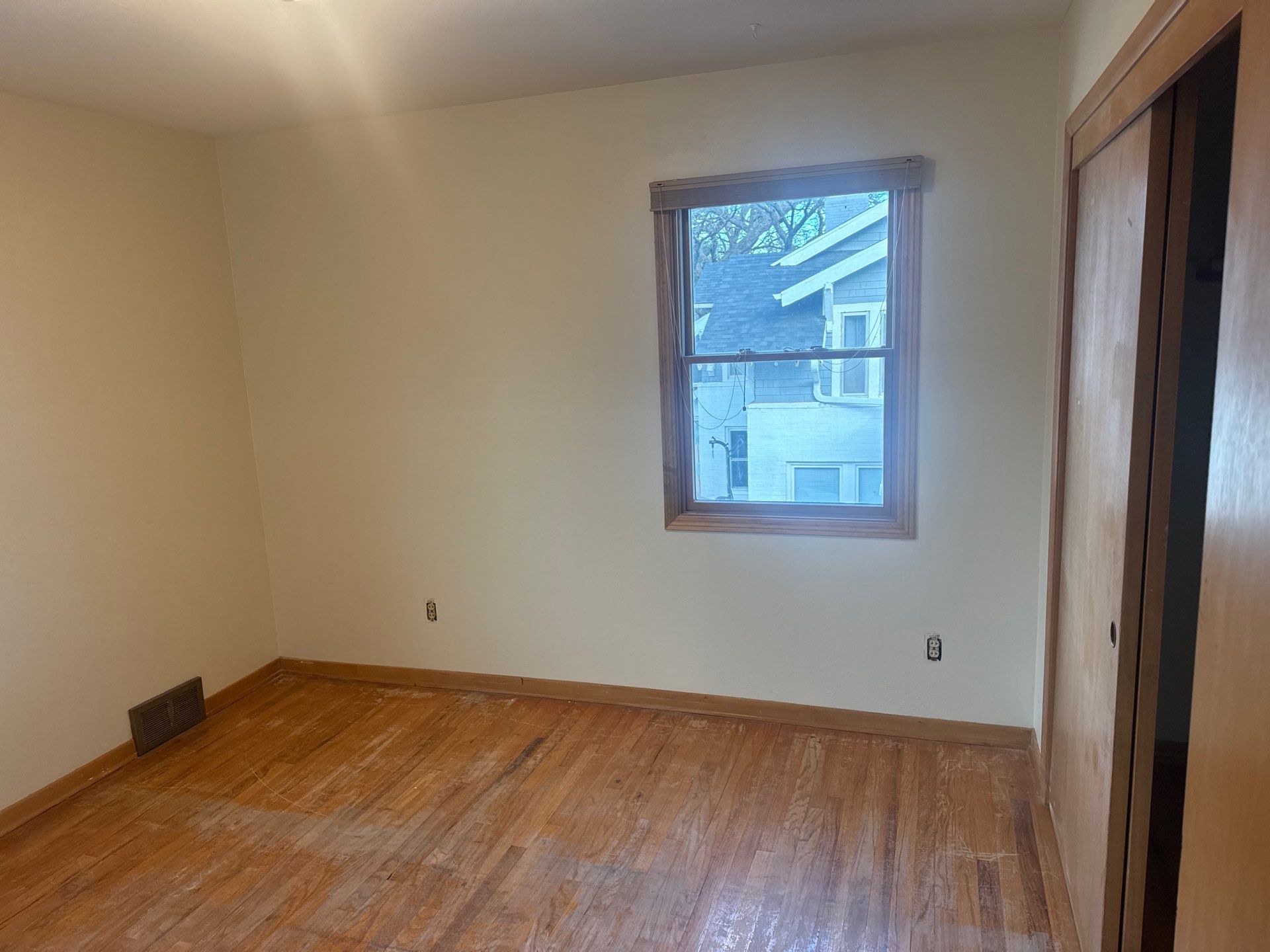 Full Interior Repaint to put the house up for sale by Midwest Paint LLC