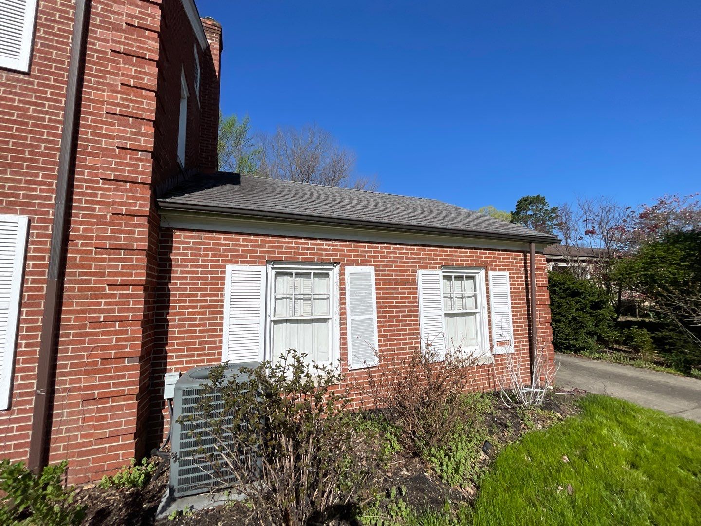 Oakridge Onyx Black and Black Gutters by 317 Roofing & Restorations