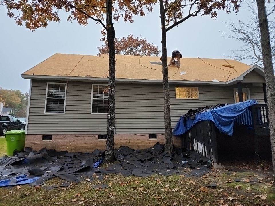 Residential Roofing Installation using Owens Corning Oakridge- Williamsburg Gray by Indigo State Roofing