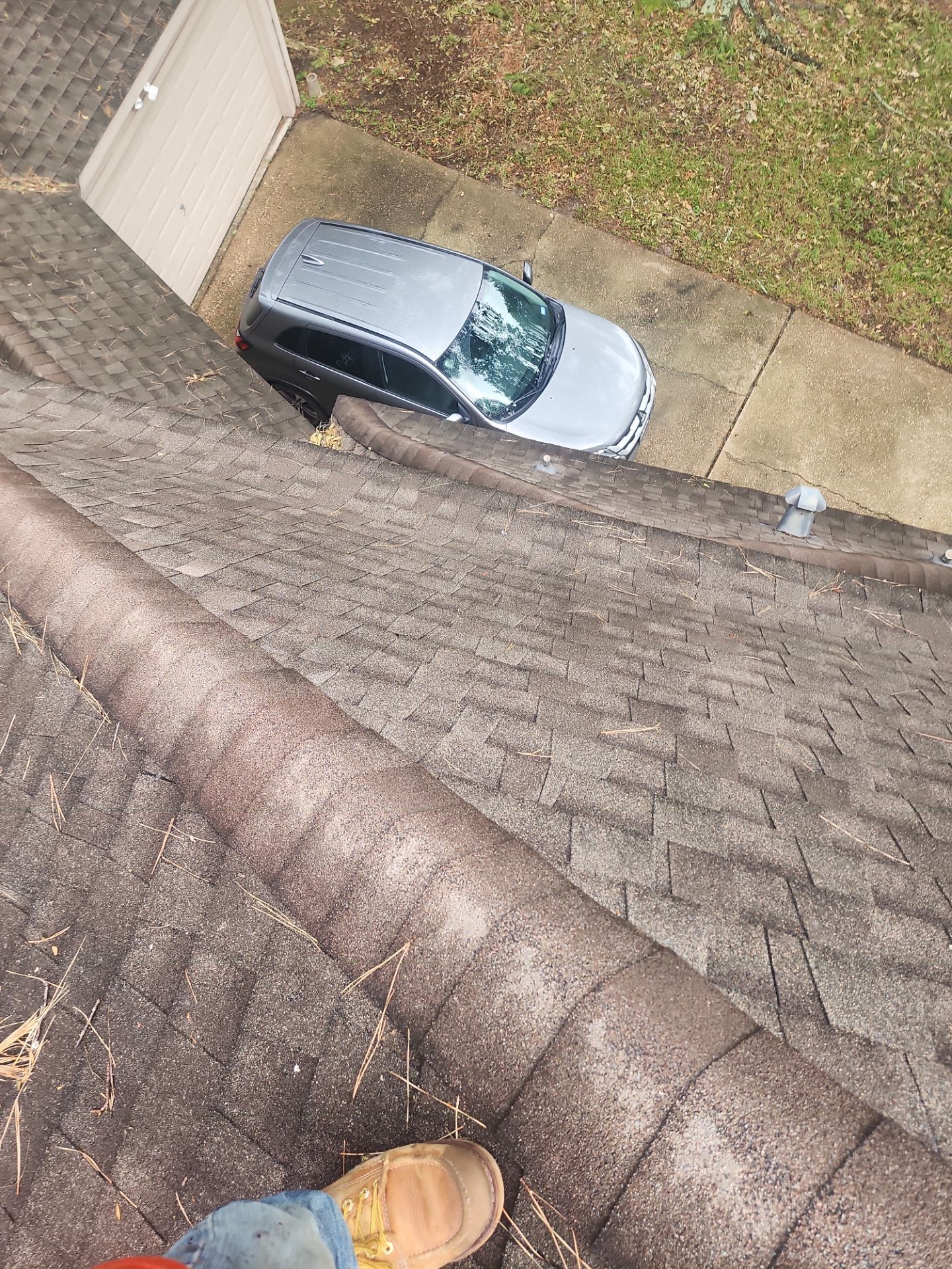 Hail Damage using Owen's Corning Duration (Lifetime) Shingles by Roof Repair Company
