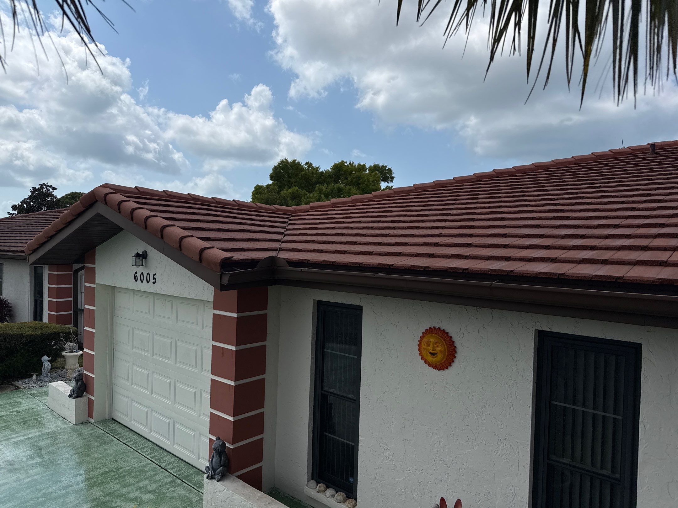 Tile Roof Cleaning – Vivenda at Bradenton I (Same-Day Service & Facebook Review) by Sunshine AquaWash