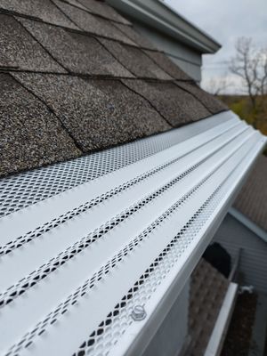 6-Inch Gutter Installation with Hover Dam Gutter Protection – Minneapolis, MN