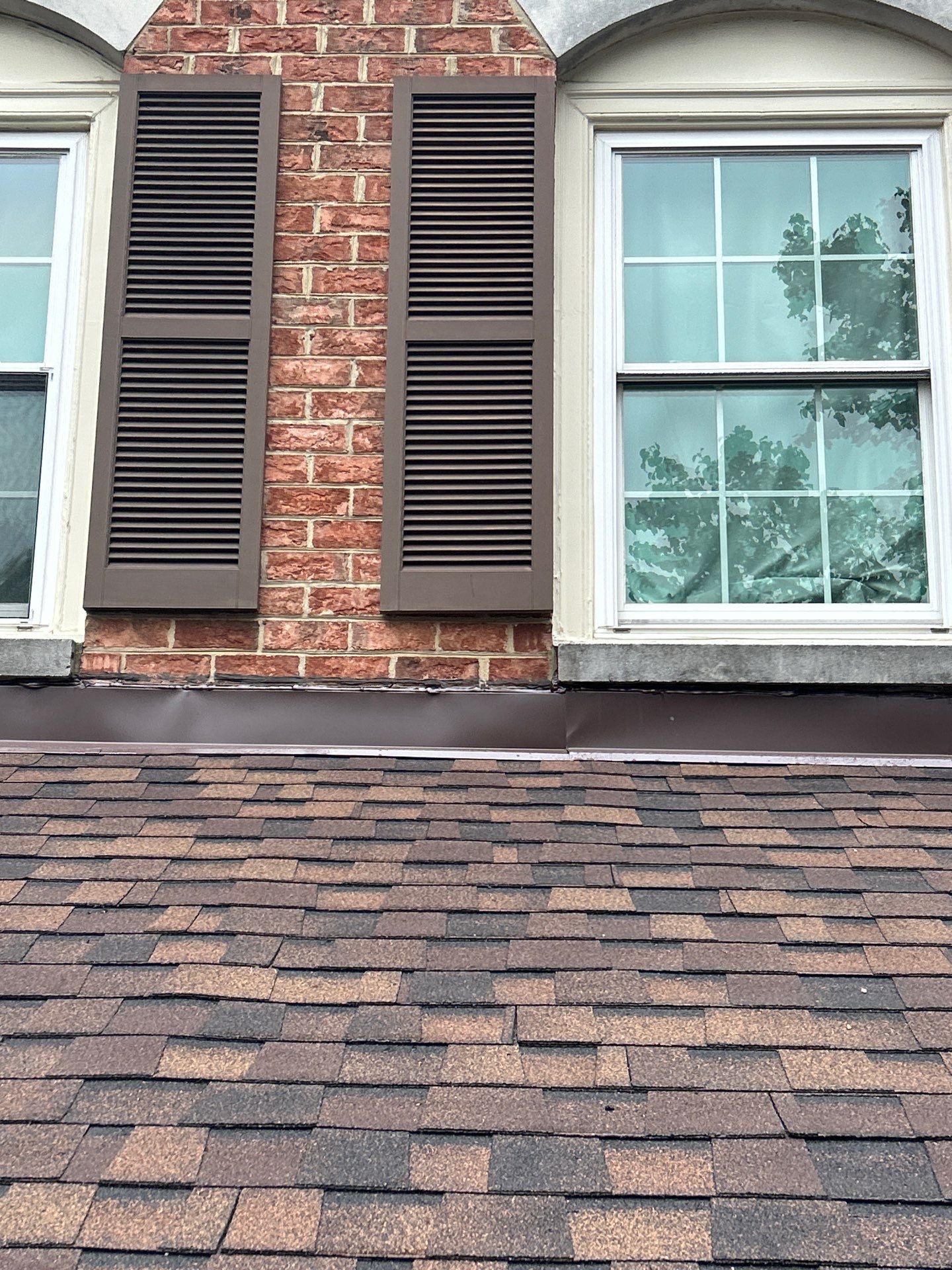 Alexandria: Residential Roof with CertainTeed Landmark Pro in Max Def Burnt Sienna by RM Banning, Inc.