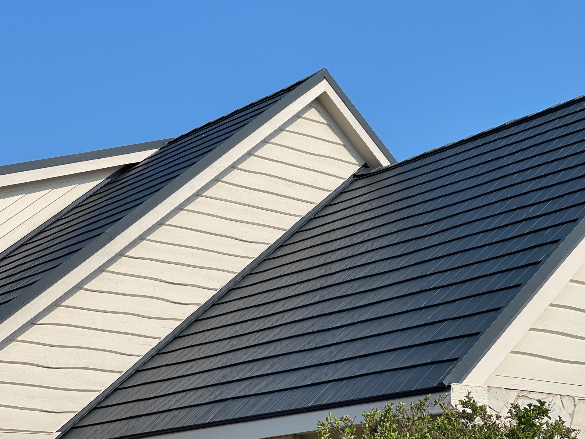 Burnished Slate Metal Shake Roof Installation – Bowling Green, OH by 4Ever Metal Roofing