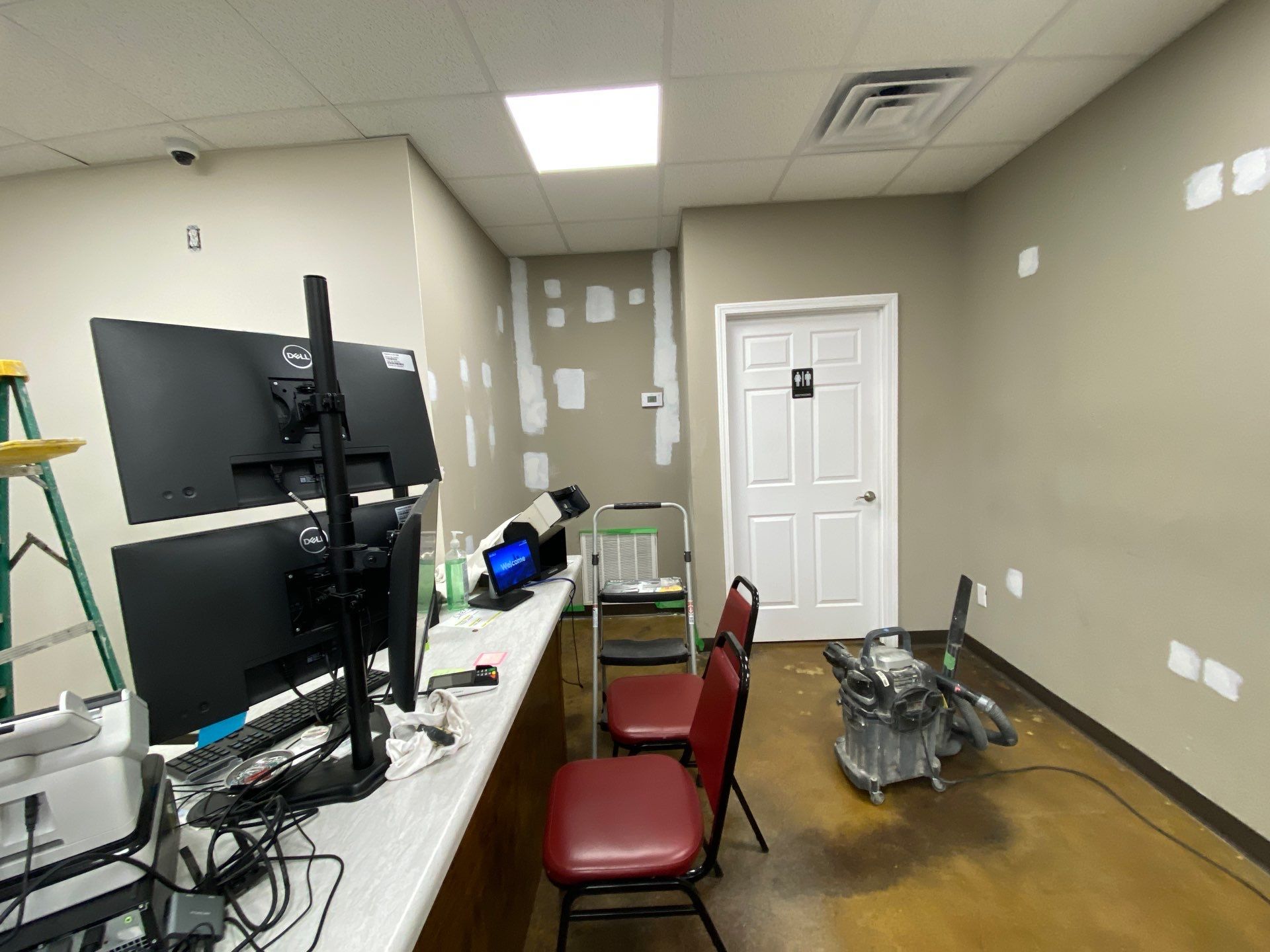 Commercial Interior Painting and Wall Finishing in Poplar Bluff by Duncan Painting And Wallcovering