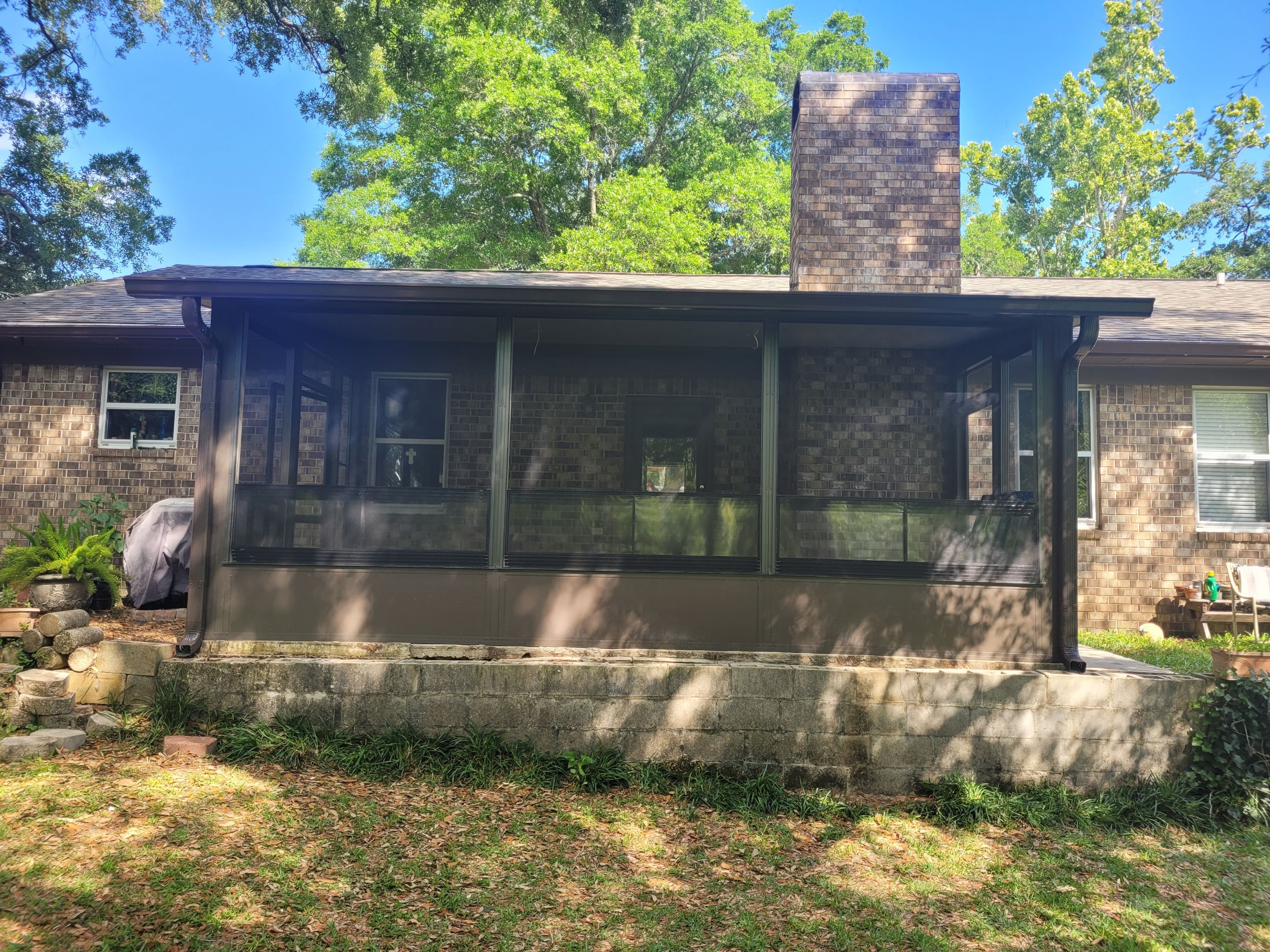 Pensacola Screen Room Using Colorbeam by Titan Sunrooms