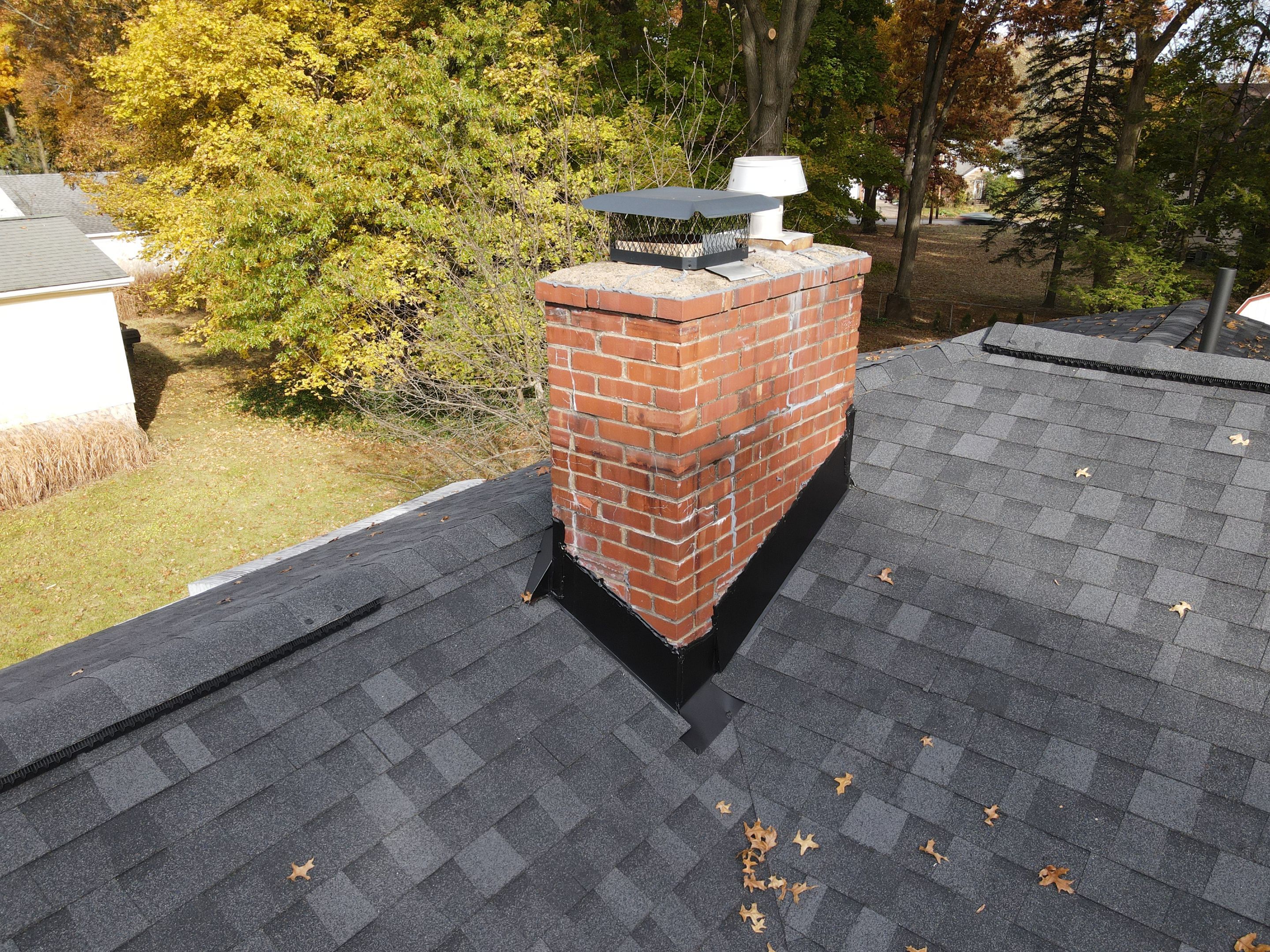 Brand Atlas Pinnacle Color: Pristine Scotchgard Black Drip: Black by Eagle Eye Roofing