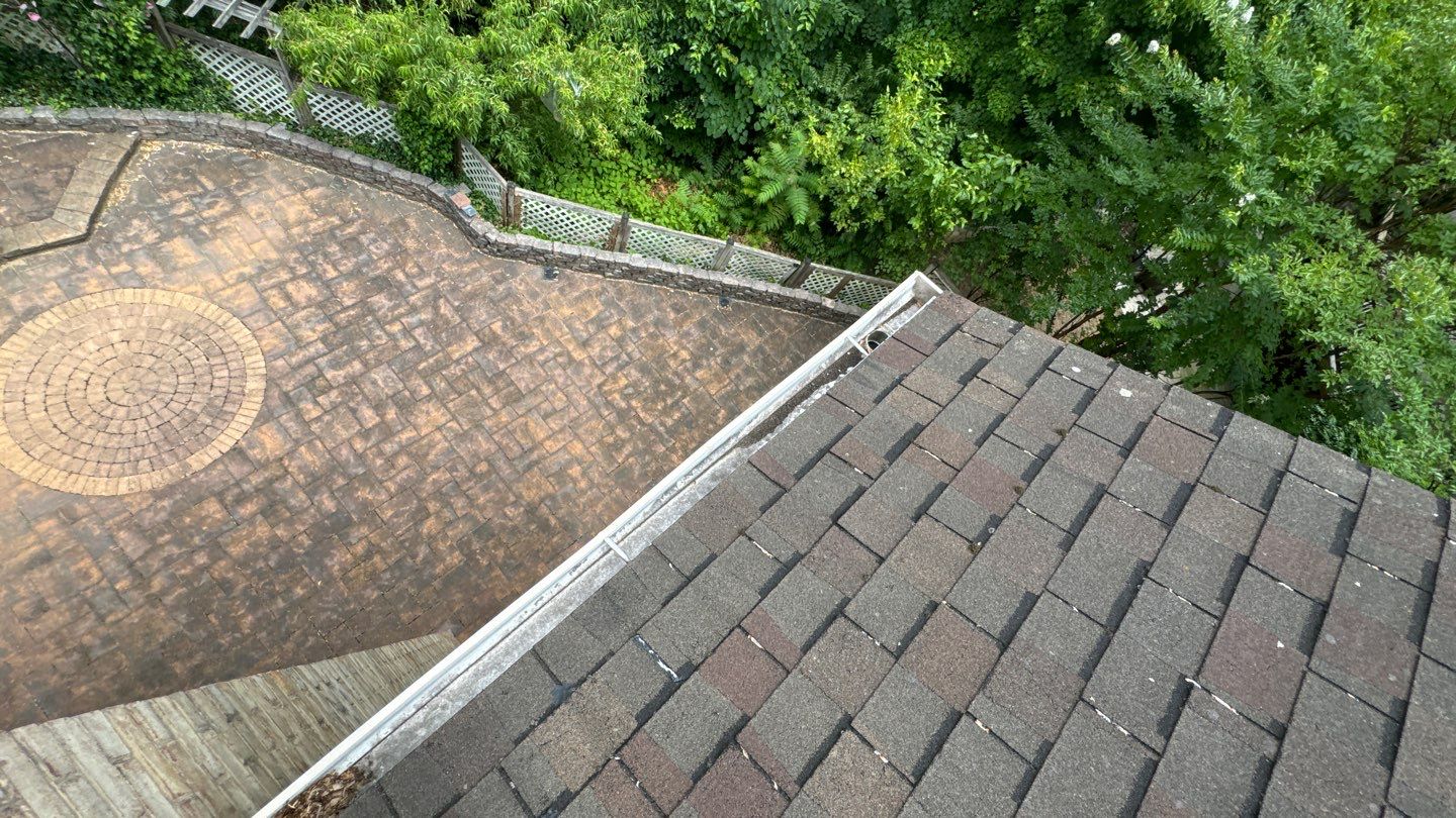 McLean: Residential Roof Installation with Landmark Pro Designer Shingles in Max Def Moire Black by RM Banning, Inc.