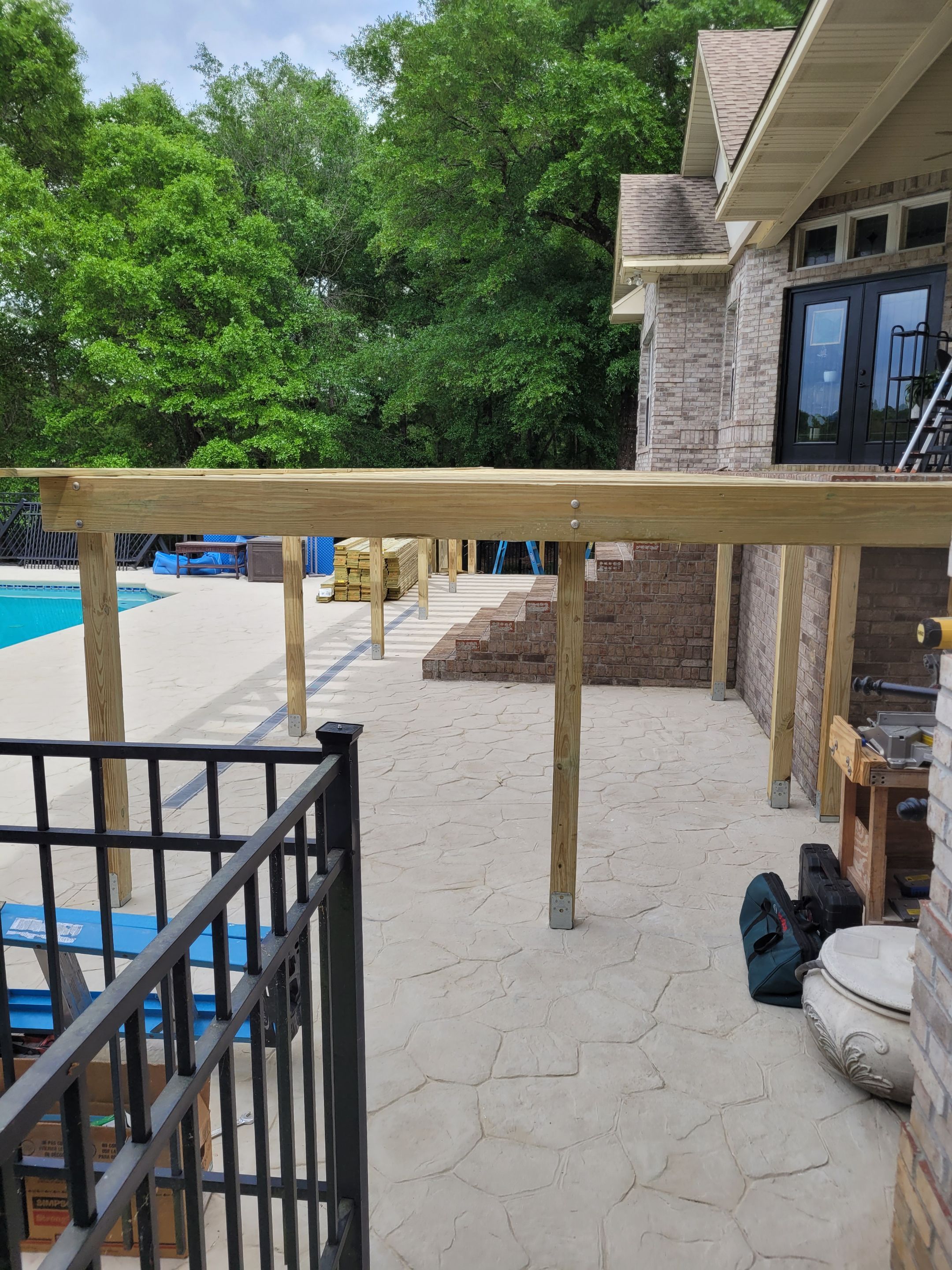 Elevated Screen Room in Crestview by Titan Sunrooms