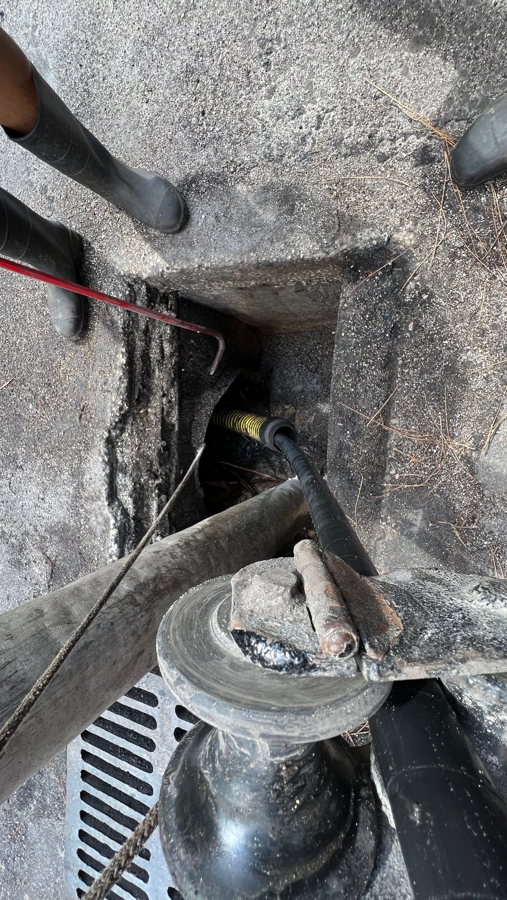 Apartment Complex Storm Water System Cleaning and Maintenance by APS Power & Water