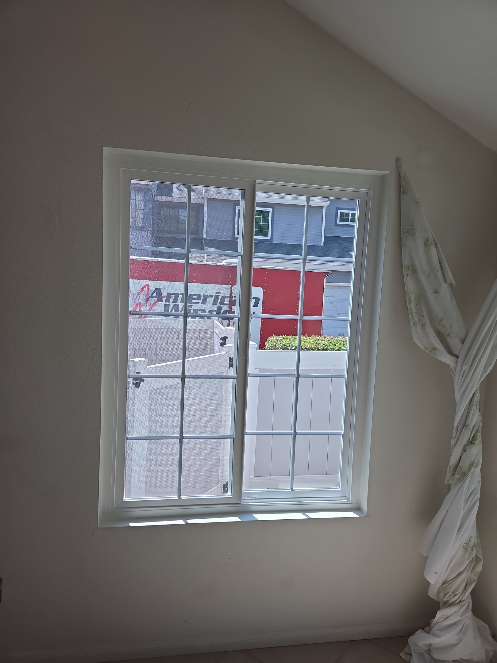 Window Installation using Milgard V300 Trinsic with grids by American Window Company