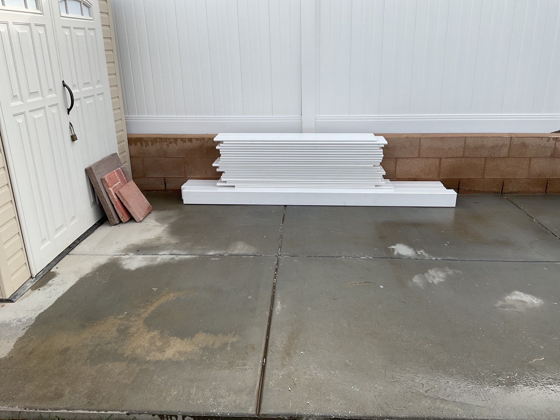 Fence installation using vinyl by Fence Guys Inc.