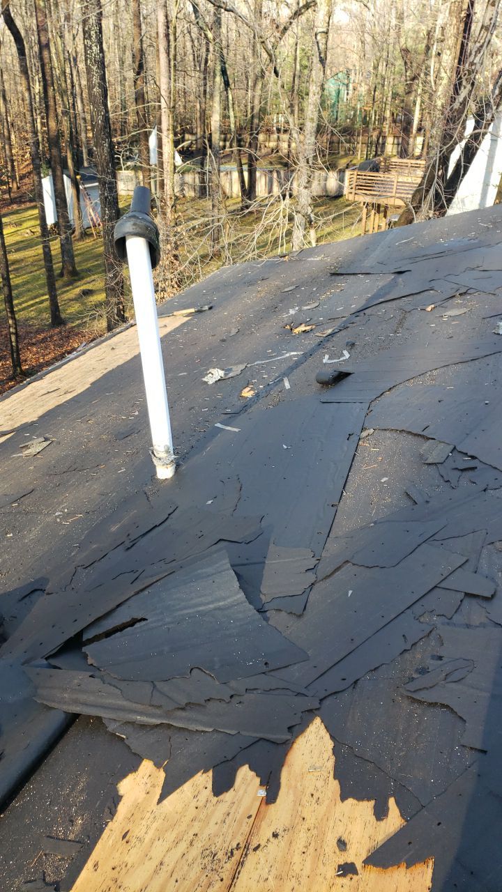 Manassas: CertainTeed Landmark Designer Shingles in Charcoal Black by RM Banning, Inc.