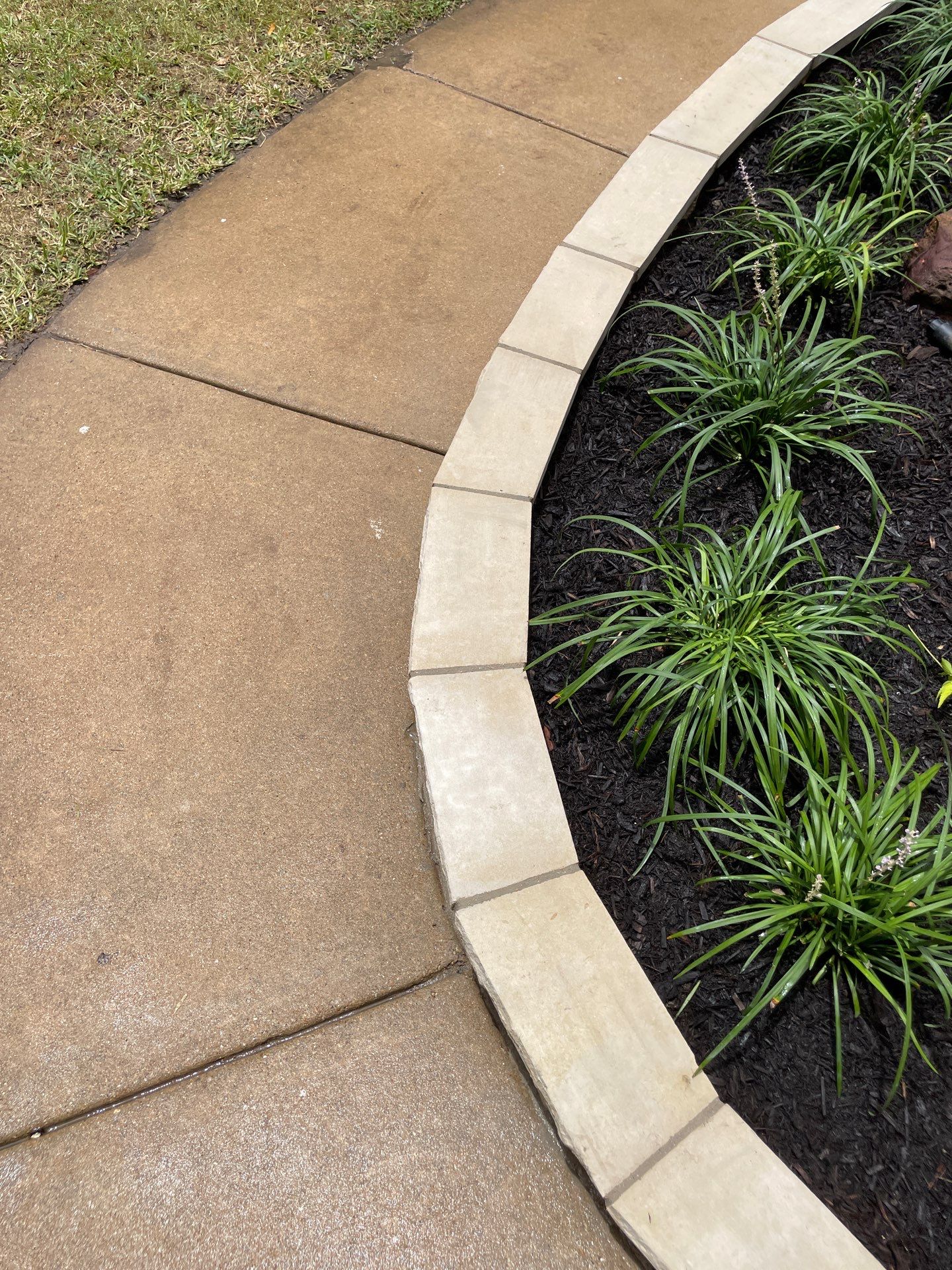 Paver Walkway, Chop Rock with Flagstone Cap by Peterson’s