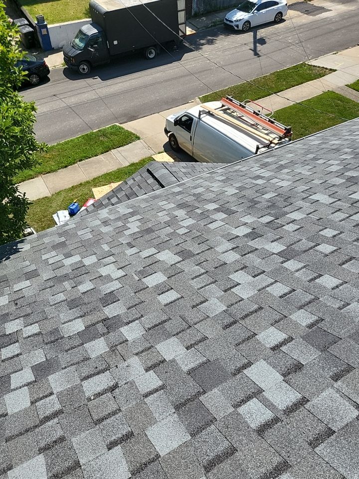 ATLAS PINNACLE COLOR: COASTAL GRANITE by Eagle Eye Roofing