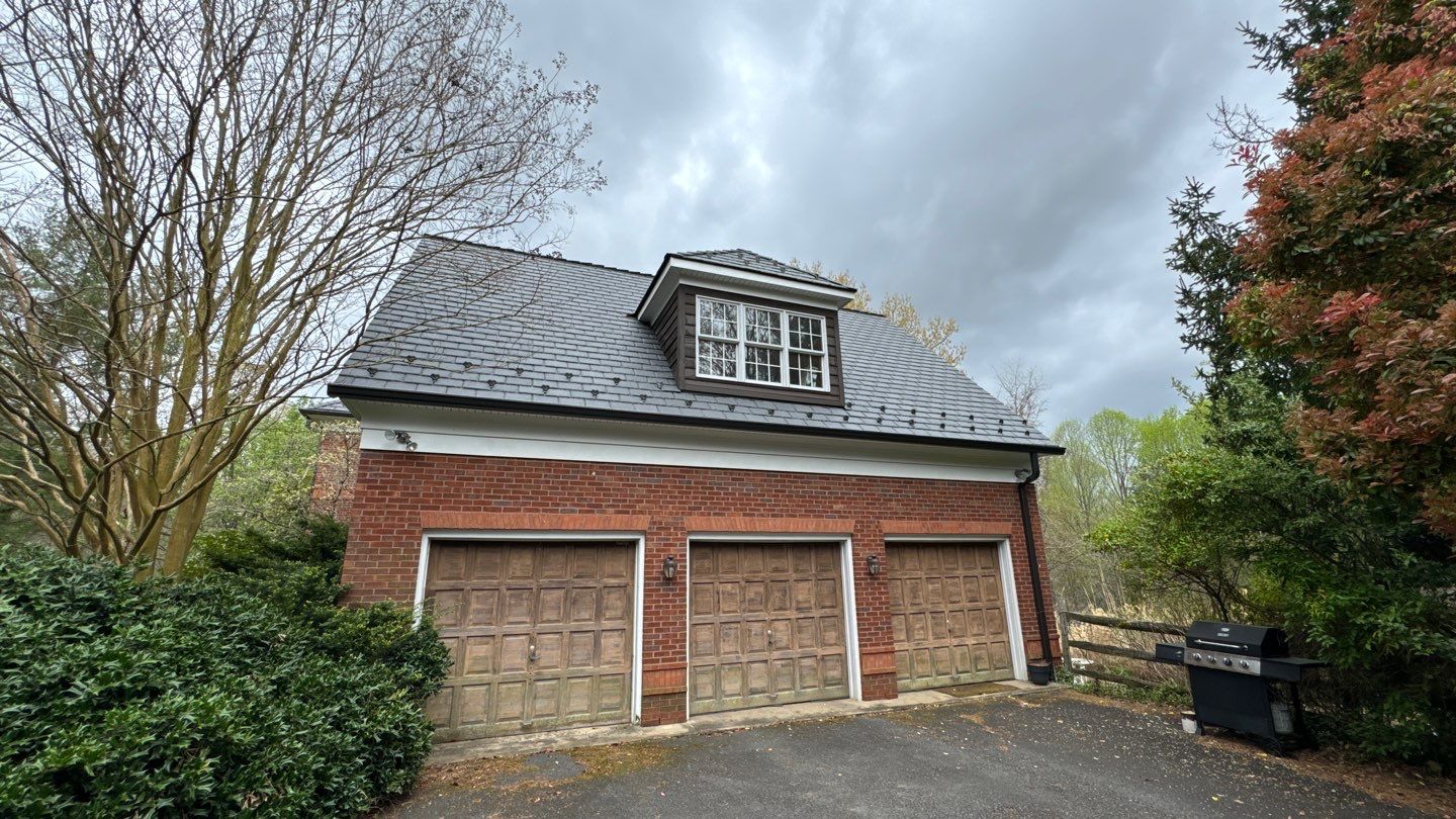 Clifton Multi-Trade Restoration: DaVinci Single Width Slate in Slate Black by RM Banning, Inc.