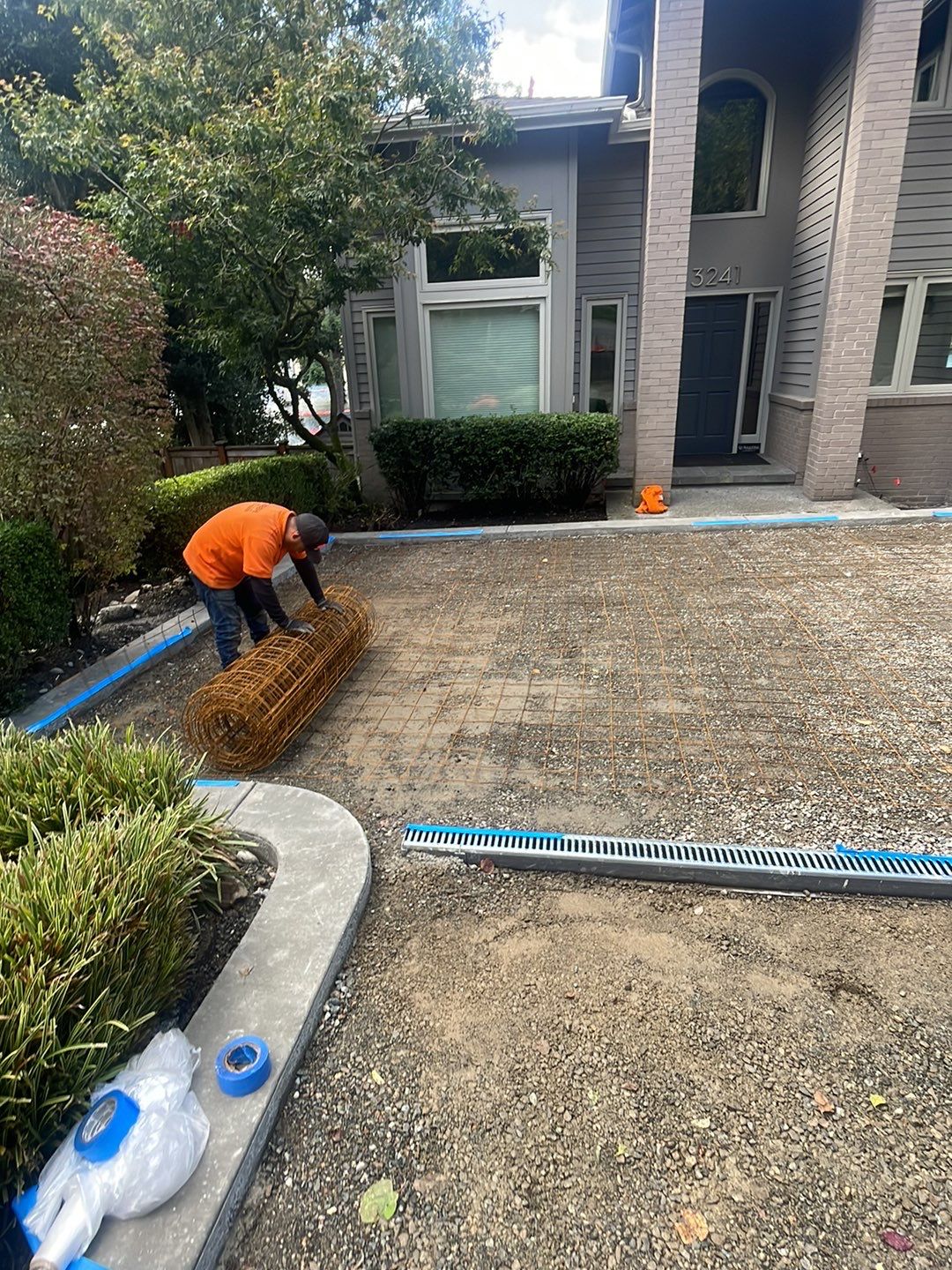 Eggers | Aggregate Finish Driveway, Concrete Project  by Jireh Asphalt & Concrete Inc 